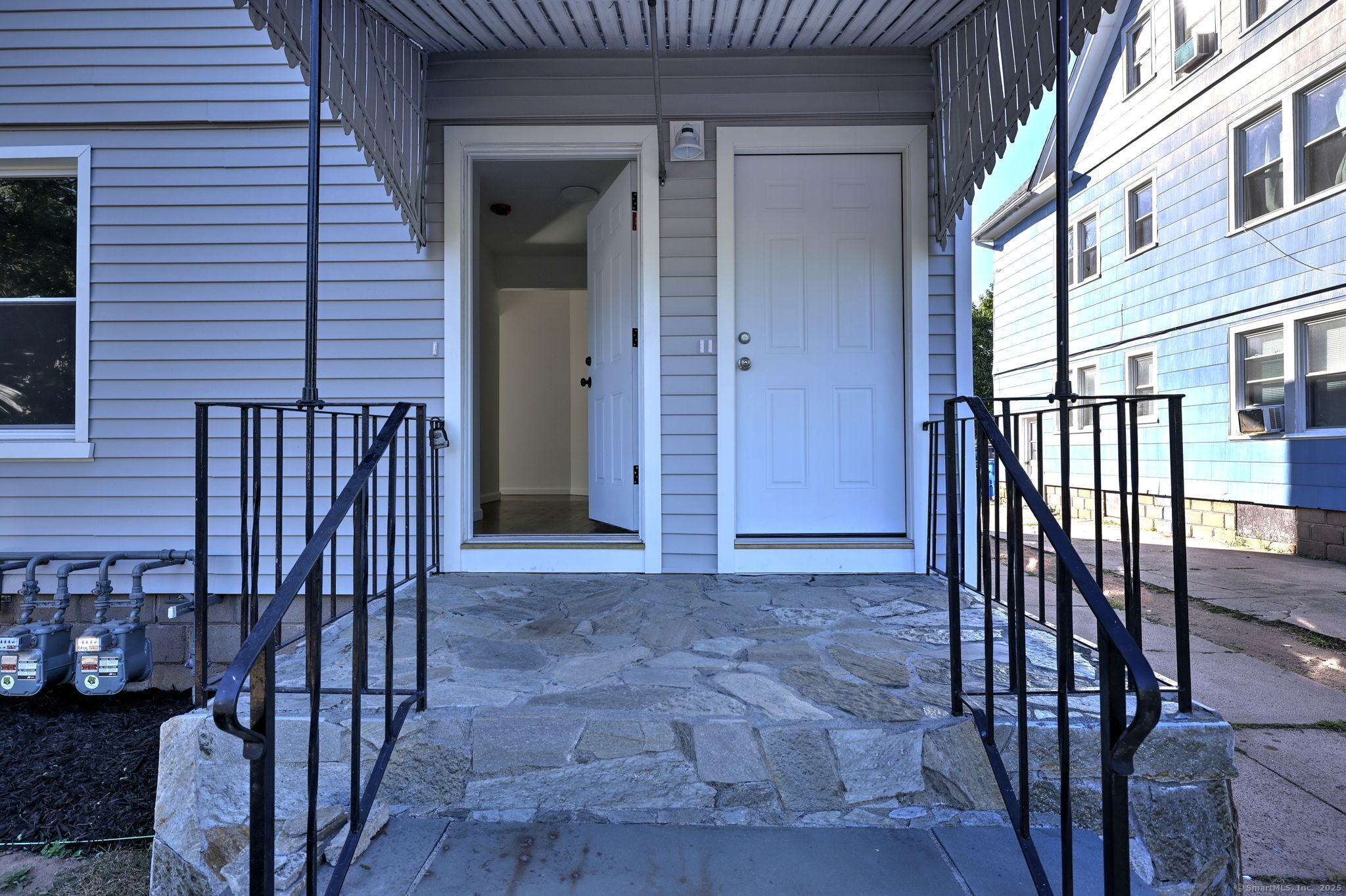 Hamden, Connecticut, 06514, United States, 8 Bedrooms Bedrooms, ,3 BathroomsBathrooms,Residential,For Sale,1940598