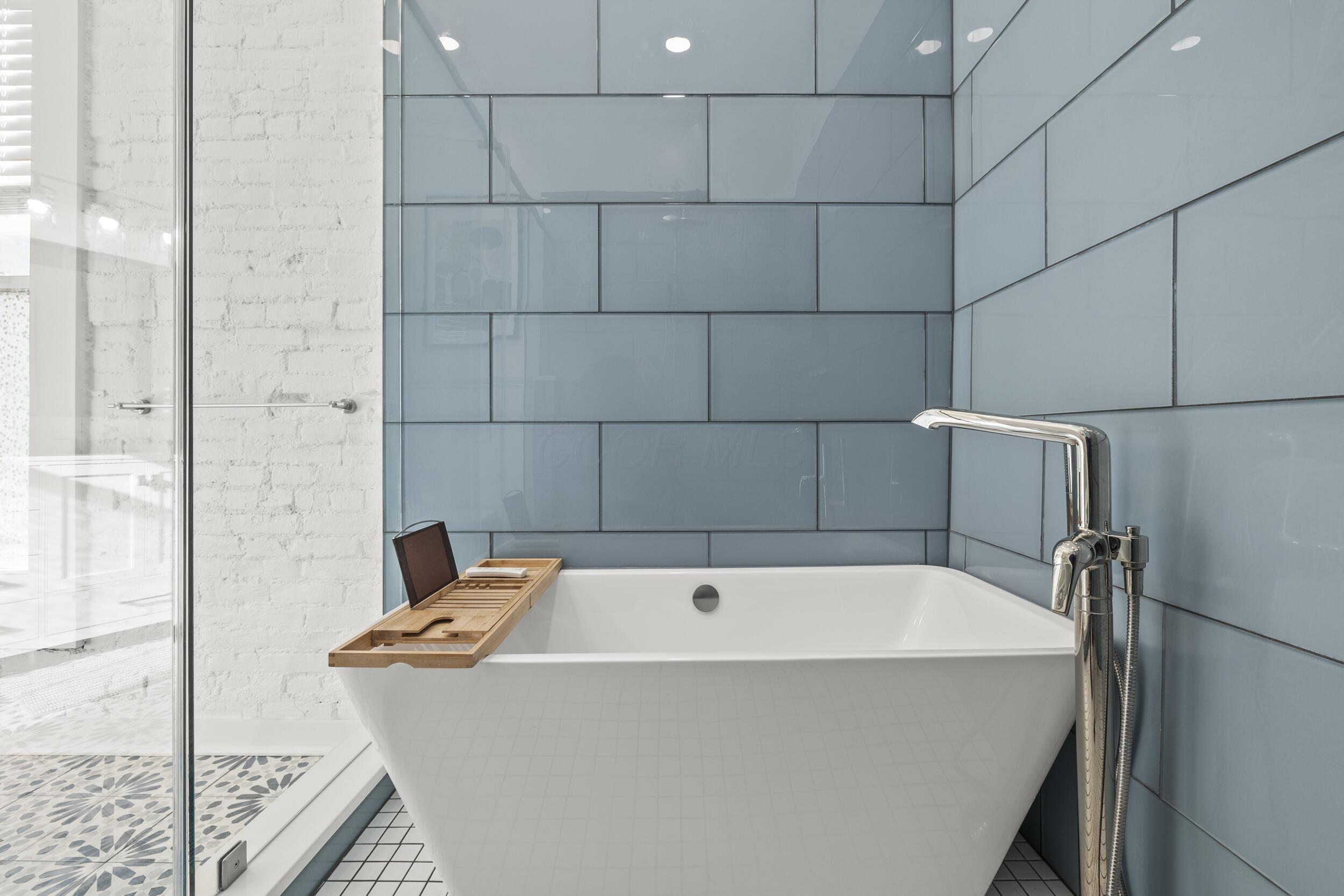 Columbus, Ohio, 43205, United States, 4 Bedrooms Bedrooms, ,4 BathroomsBathrooms,Residential,For Sale,2000888