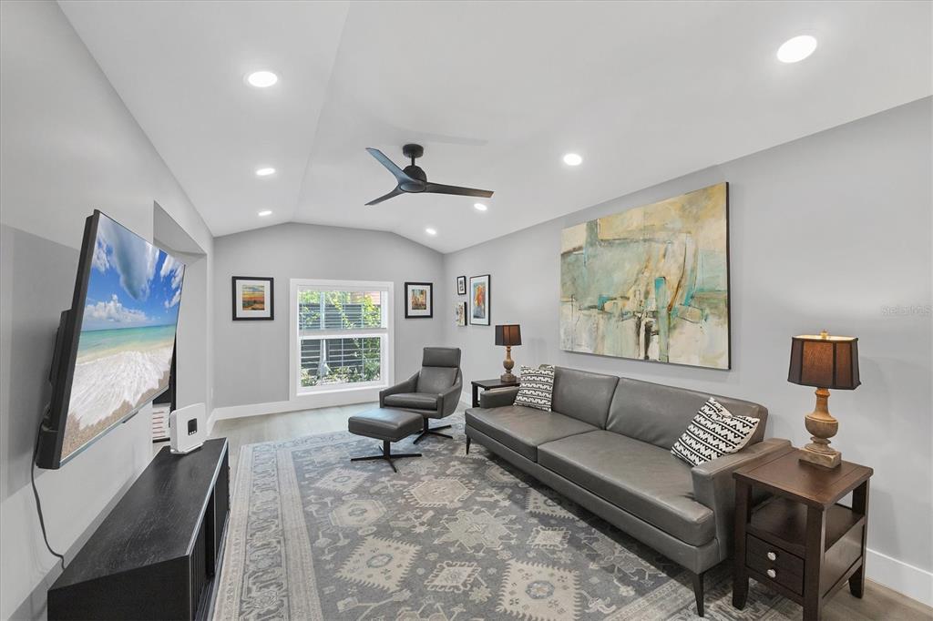 Sarasota, Florida, 34236, United States, 2 Bedrooms Bedrooms, ,2 BathroomsBathrooms,Residential,For Sale,1960747