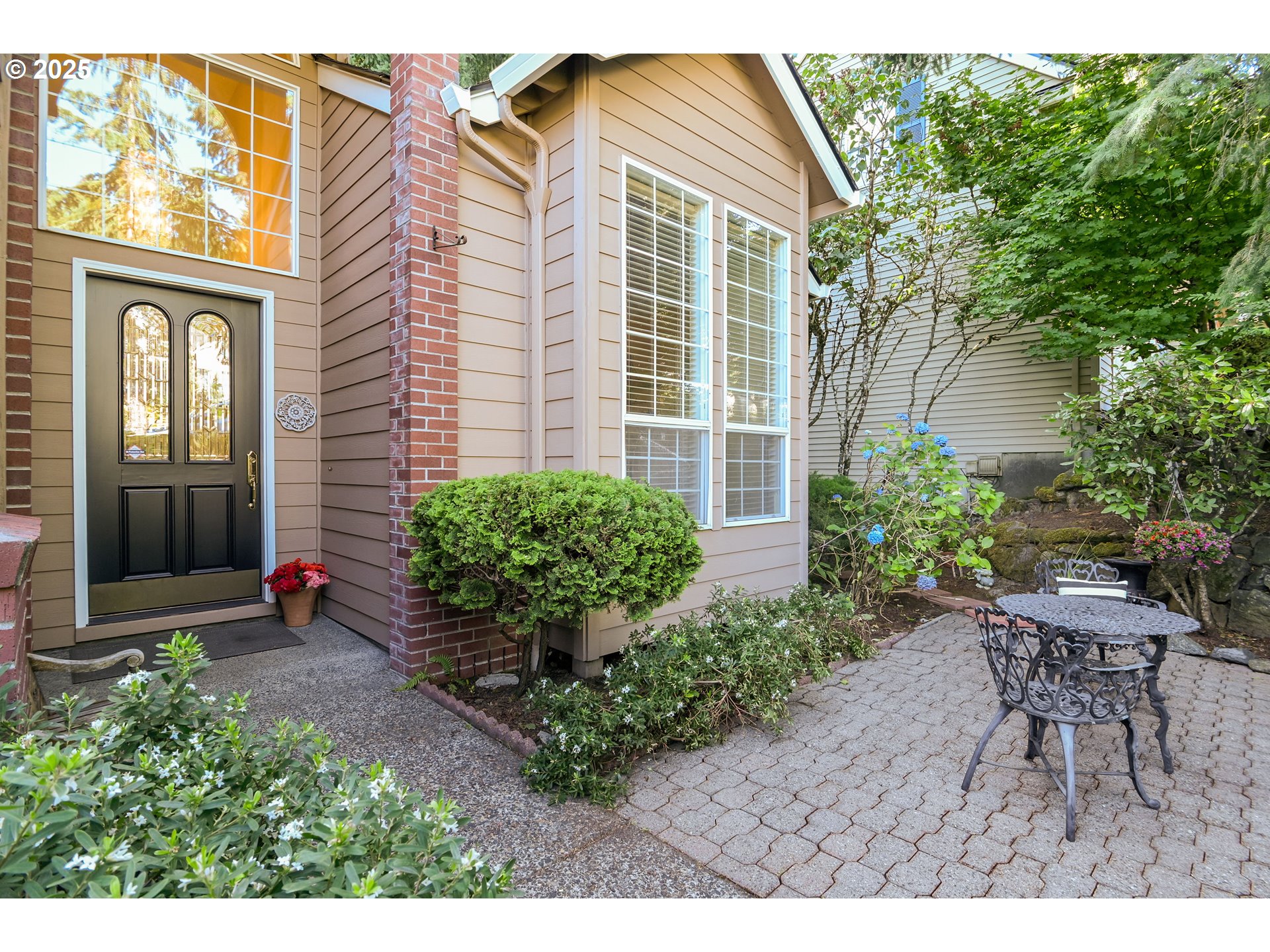 Portland, Oregon, 97223, United States, 4 Bedrooms Bedrooms, ,2 BathroomsBathrooms,Residential,For Sale,1892030
