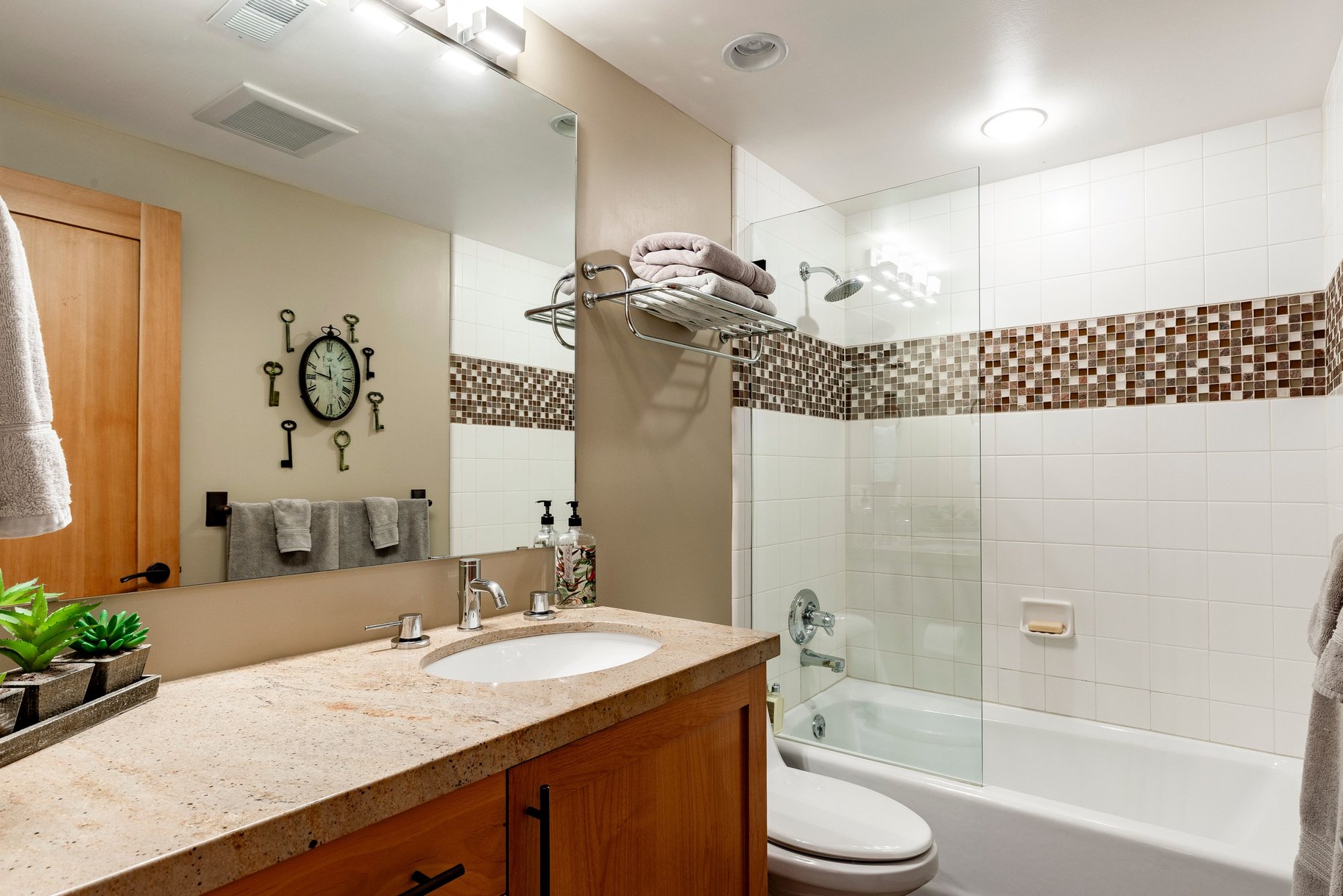  Exquisite Craftsman Jewel Box in the Heart of Millcreek - 物件實景