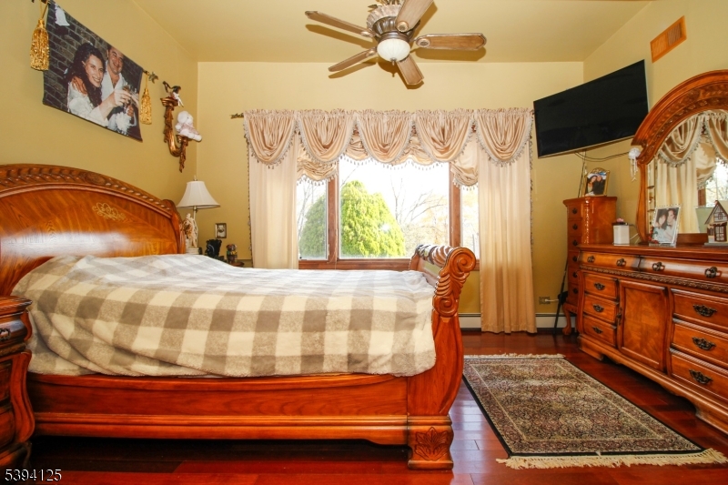 Vernon Twp., New Jersey, 07461-4534, United States, 5 Bedrooms Bedrooms, ,3 BathroomsBathrooms,Residential,For Sale,1977307