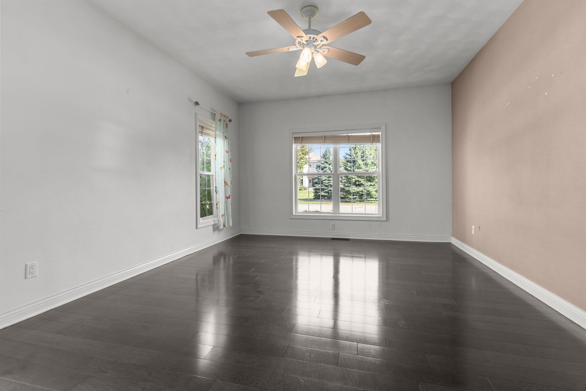 NEENAH, Wisconsin, 54956, United States, 4 Bedrooms Bedrooms, ,4 BathroomsBathrooms,Residential,For Sale,1955274