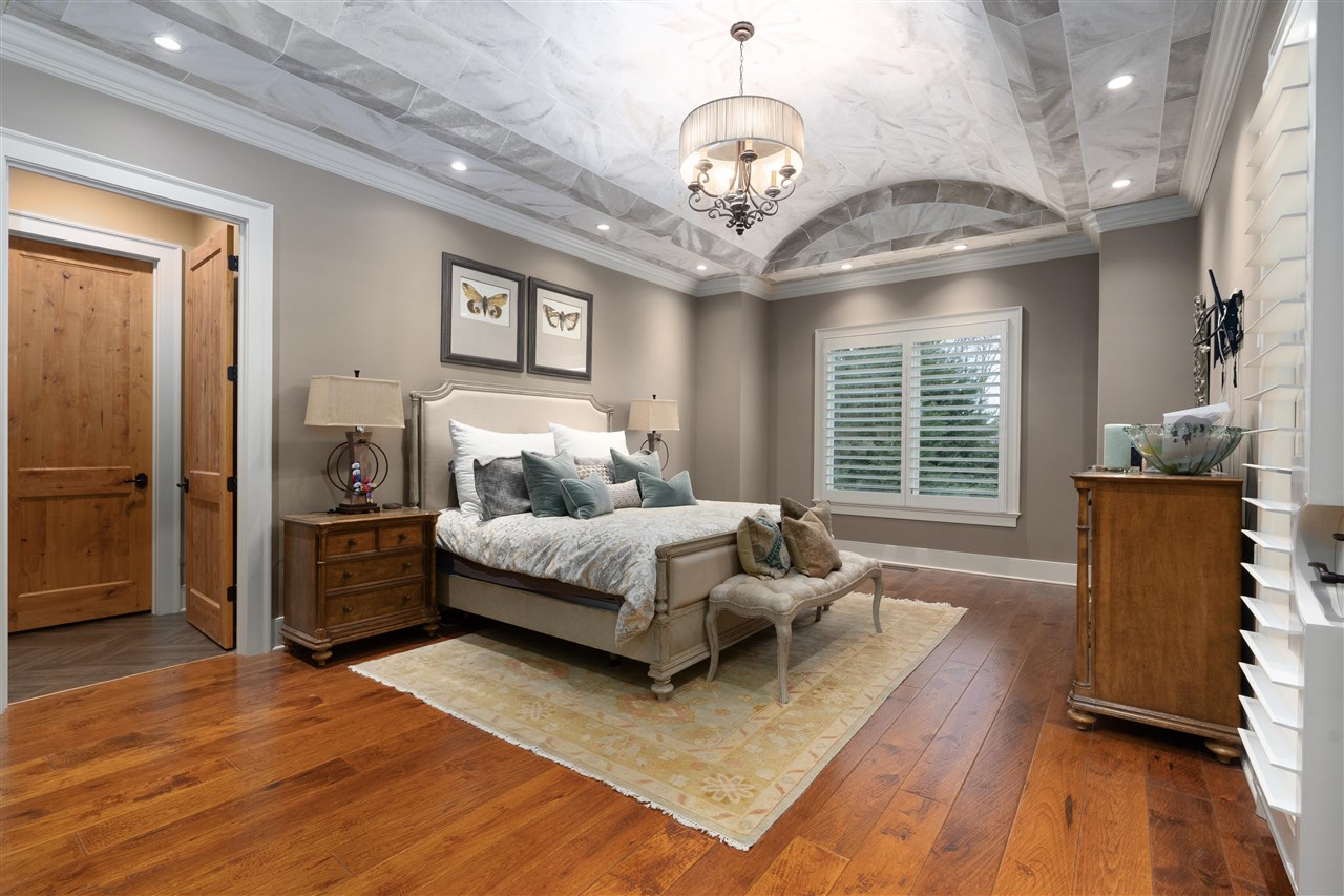 Bowling Green, Kentucky, 42103, United States, 5 Bedrooms Bedrooms, ,5 BathroomsBathrooms,Residential,For Sale,1986458