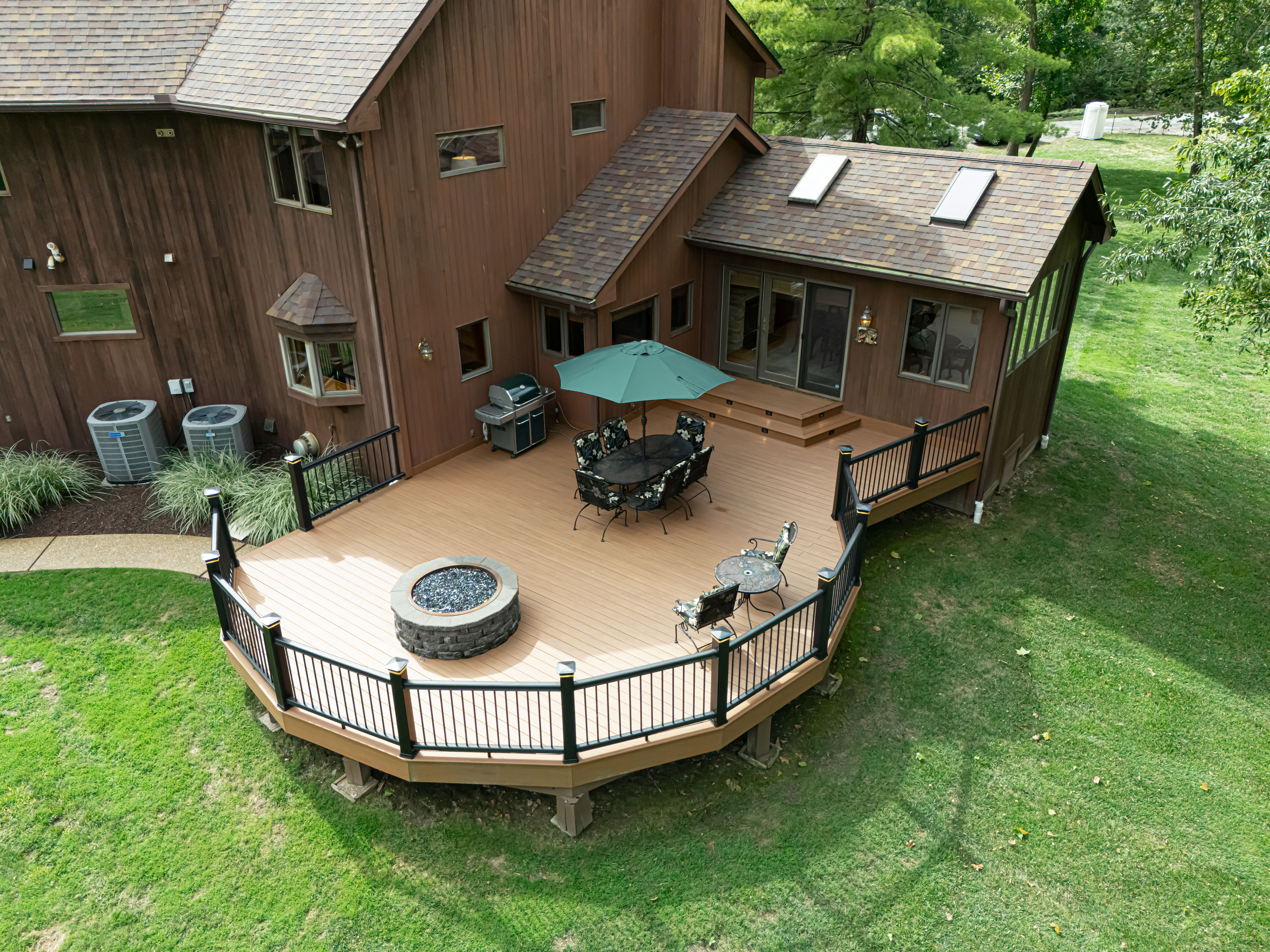  Light-Filled Contemporary on 2.35 Acres in Ladue - 物件實景