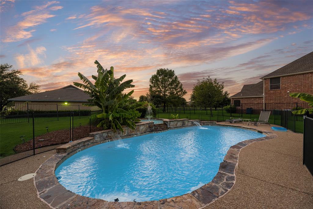 Rowlett, Texas, 75089, United States, 4 Bedrooms Bedrooms, ,3 BathroomsBathrooms,Residential,For Sale,1981760