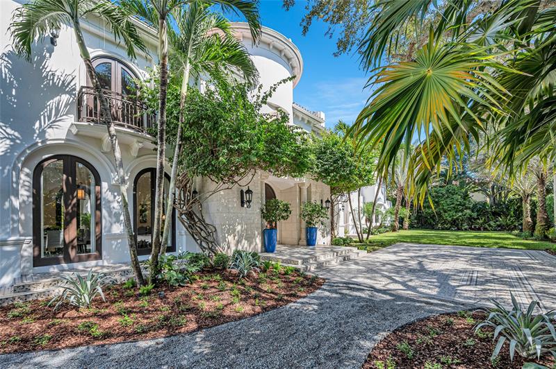 Miami, Florida, 33143, United States, 8 Bedrooms Bedrooms, ,10 BathroomsBathrooms,Residential,For Sale,1989350