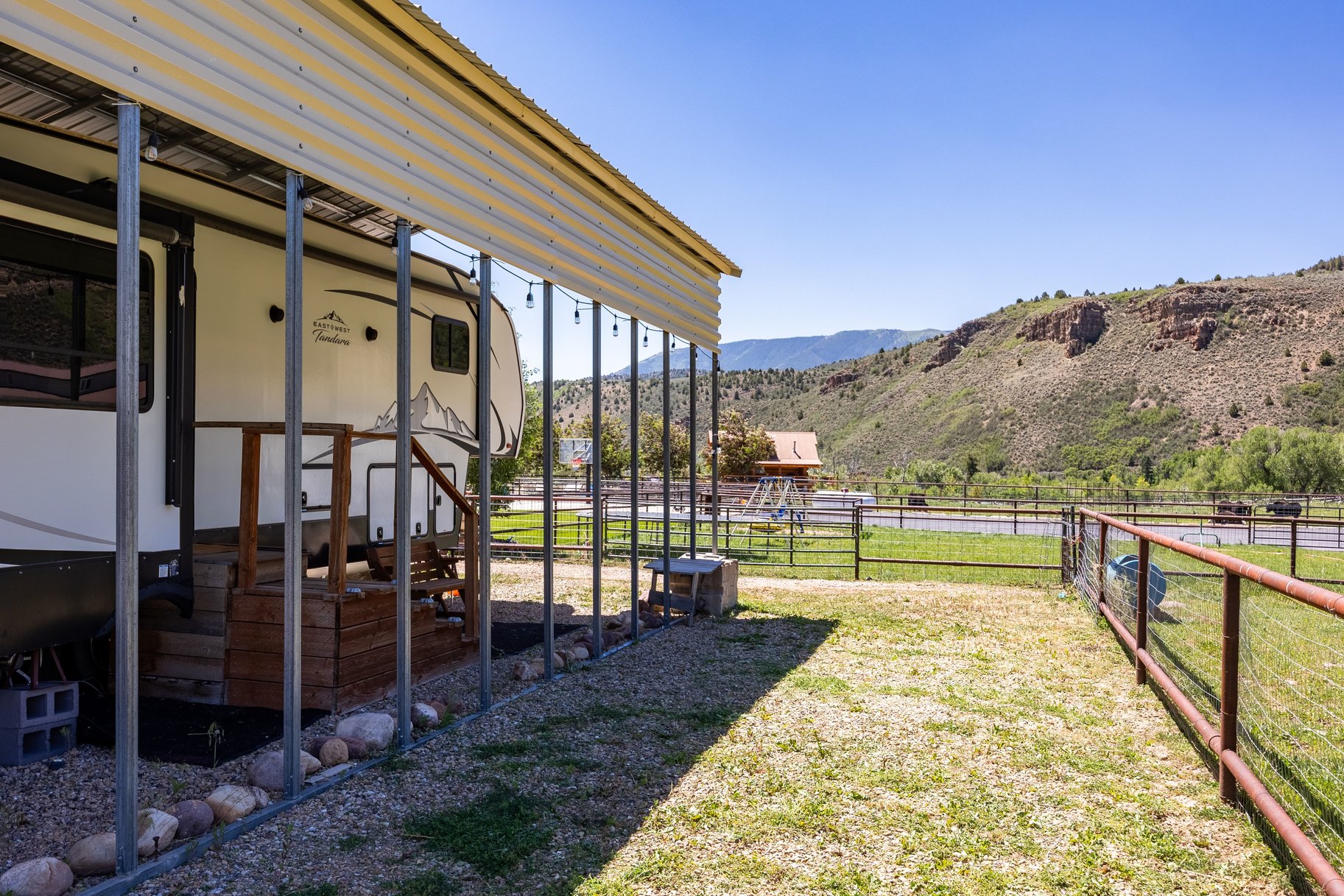 4,000+ SF Home, 1 Acre, Duchesne River Fly Fishing Easement - 物件實景