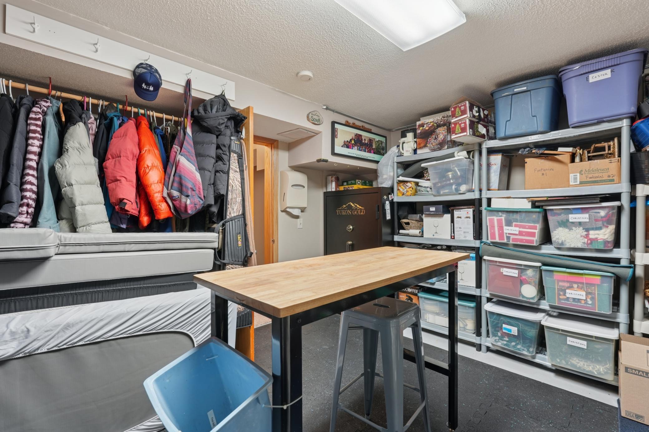 Hudson, Wisconsin, 54016, United States, 5 Bedrooms Bedrooms, ,3 BathroomsBathrooms,Residential,For Sale,1989559