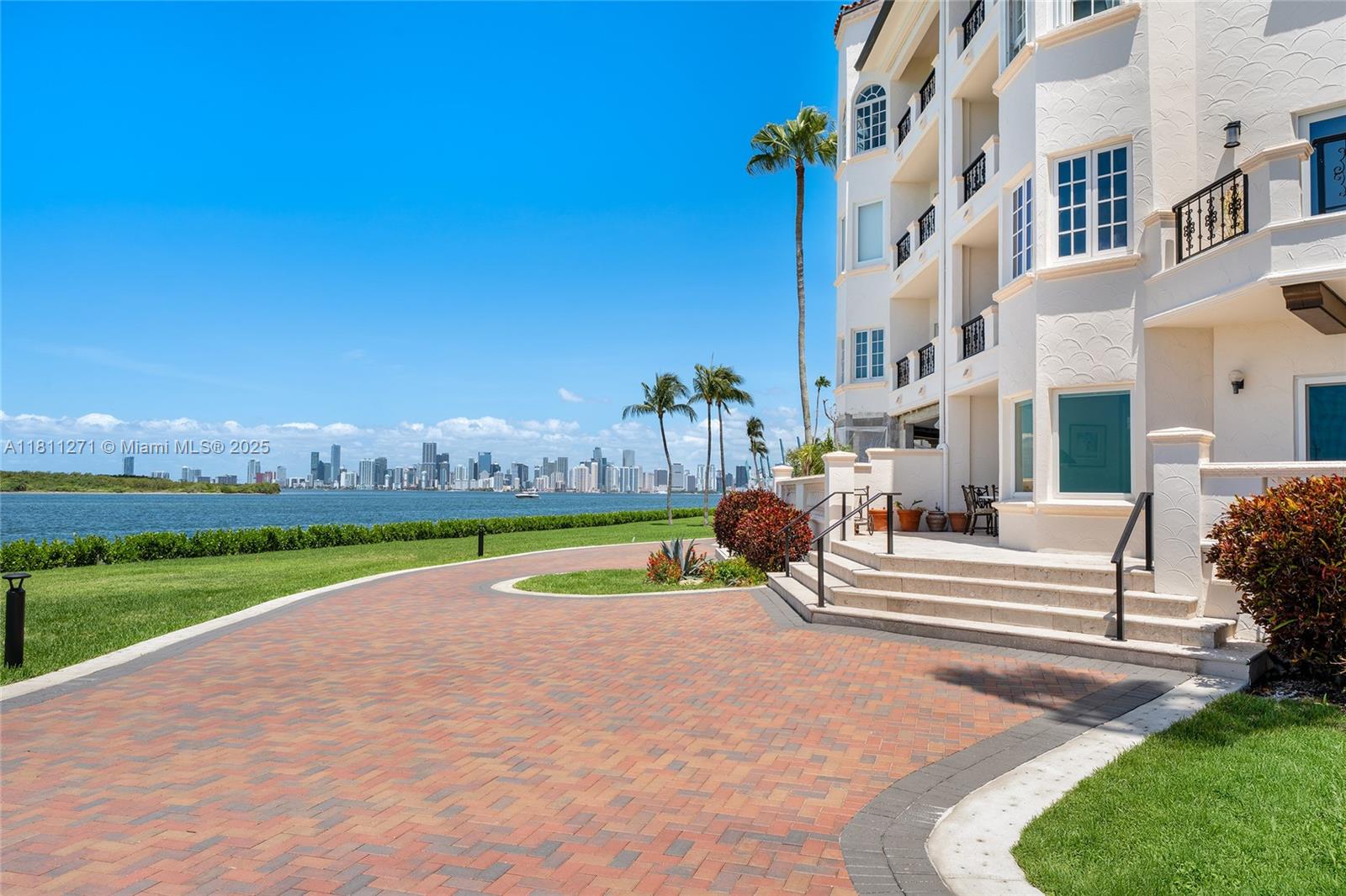 Miami Beach, Florida, 33109, United States, 4 Bedrooms Bedrooms, ,4 BathroomsBathrooms,Residential,For Sale,1837021