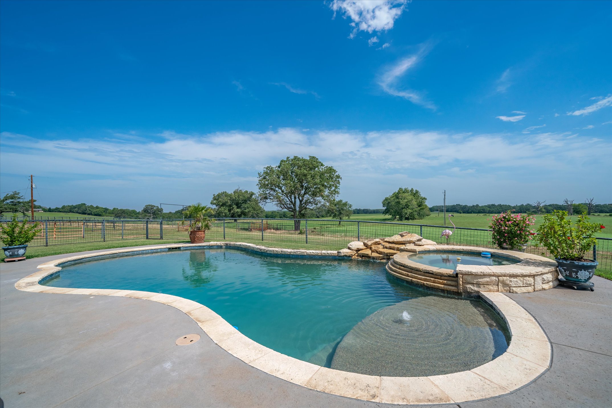 9208 FM 17, Grand Saline, Texas, 75140, United States, 5 Bedrooms Bedrooms, ,6 BathroomsBathrooms,Residential,For Sale,9208 FM 17,1317594