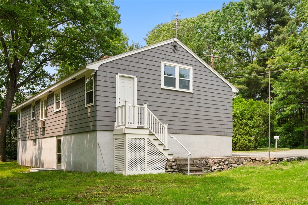 Needham, Massachusetts, 02492, United States, 3 Bedrooms Bedrooms, ,2 BathroomsBathrooms,Residential,For Sale,1847293