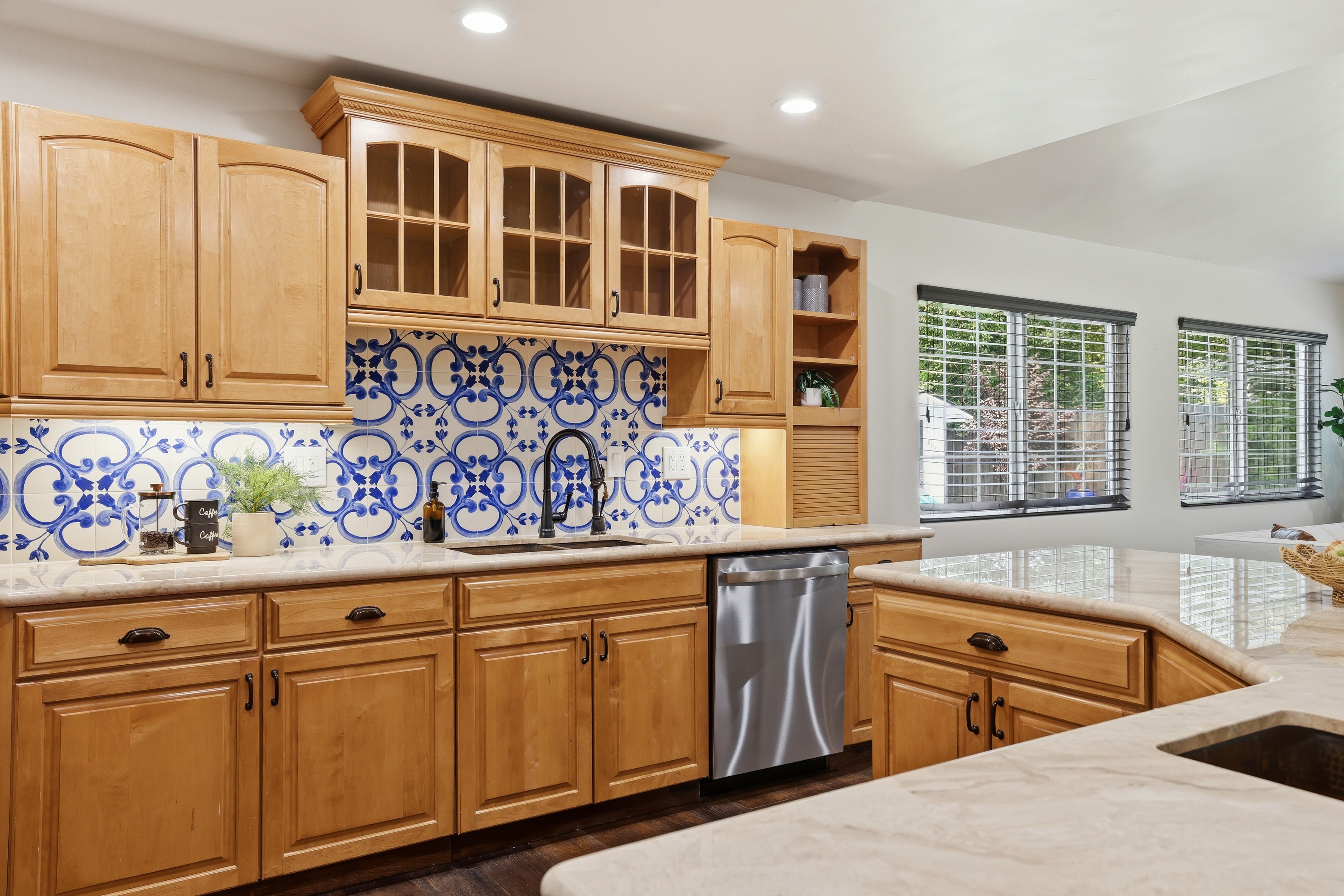  8735 Phoenix Avenue, Fair Oaks, CA 95628 - 物件實景