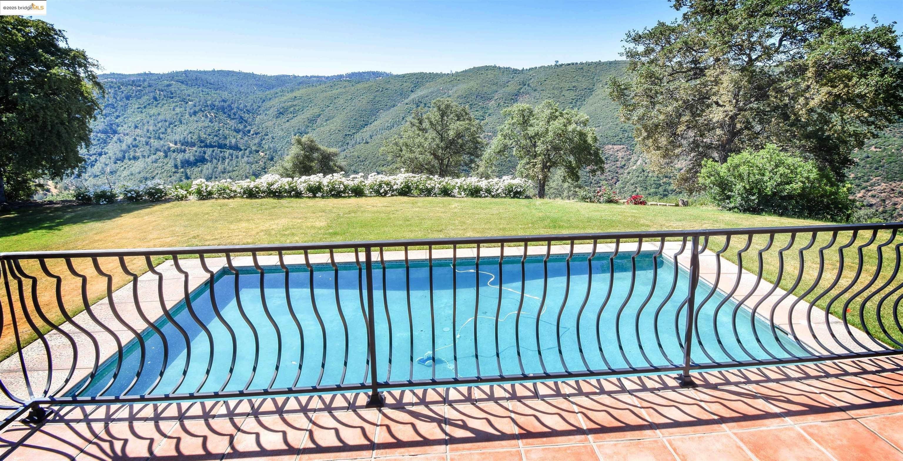 Sonora, California, 95370, United States, 4 Bedrooms Bedrooms, ,4 BathroomsBathrooms,Residential,For Sale,1846980
