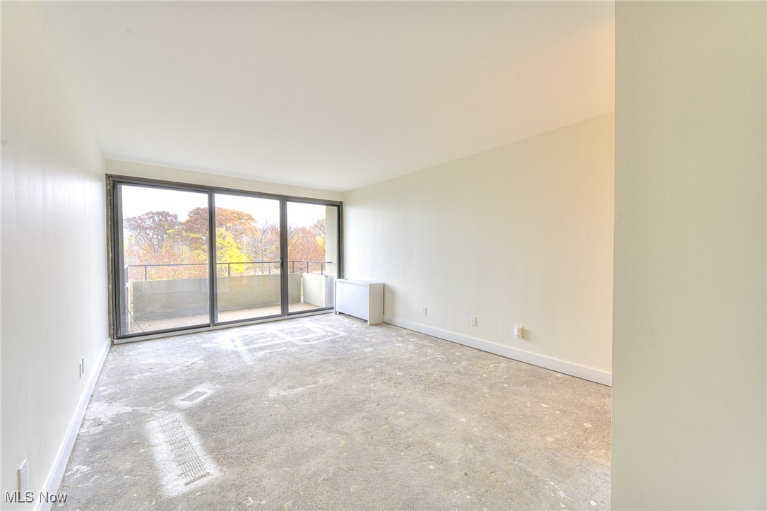 Bratenahl, Ohio, 44108, United States, 2 Bedrooms Bedrooms, ,3 BathroomsBathrooms,Residential,For Sale,1987332