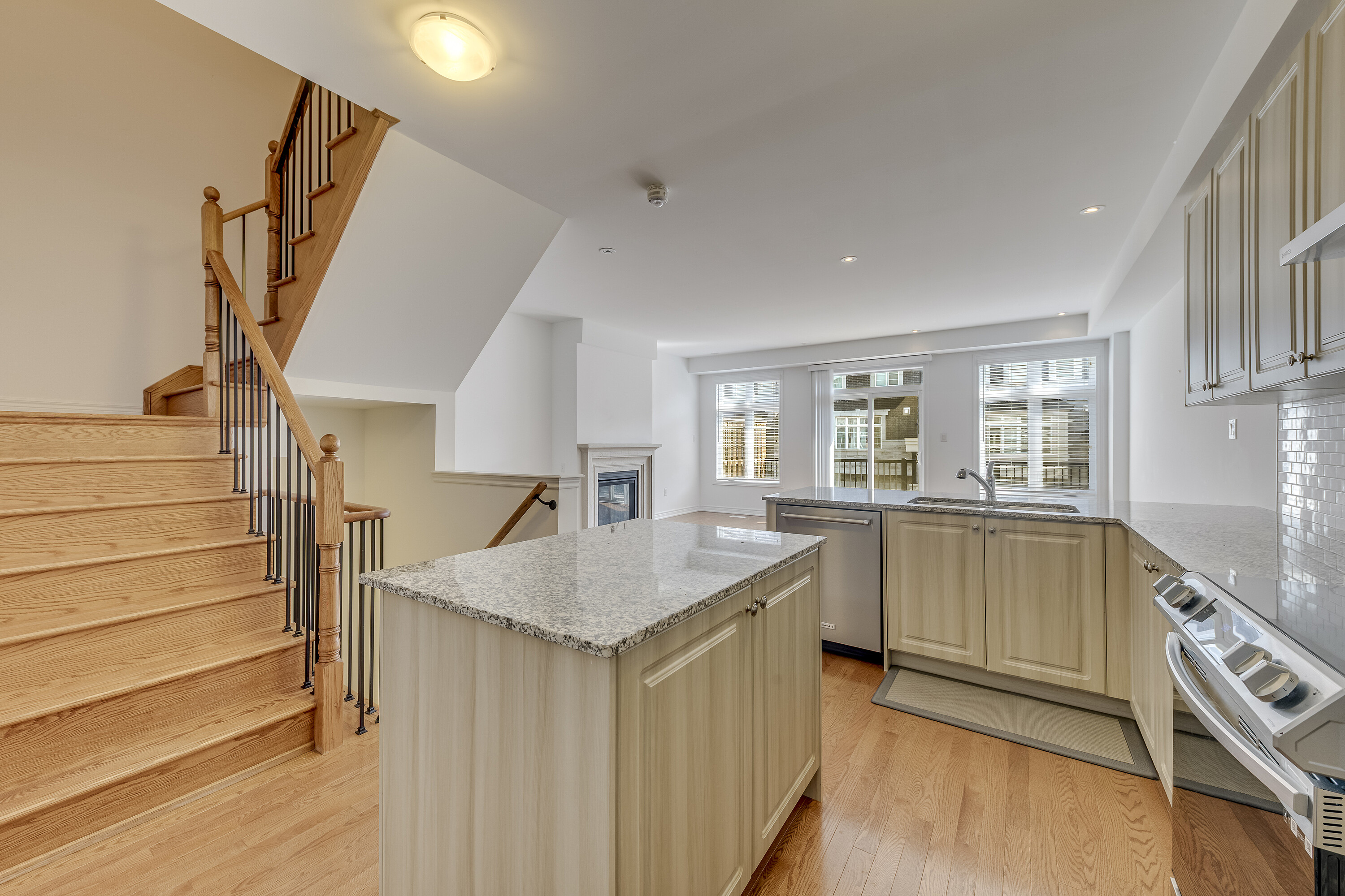  Modern 3-Storey Townhome - 物件實景