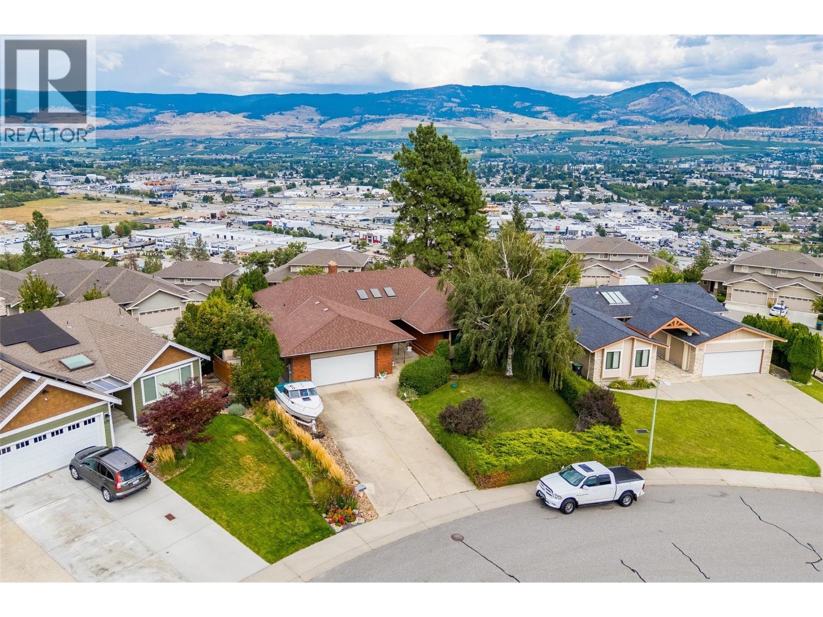 KELOWNA, British Columbia, V1V 1J5, CA, 2 Bedrooms Bedrooms, ,2 BathroomsBathrooms,Residential,For Sale,1948319