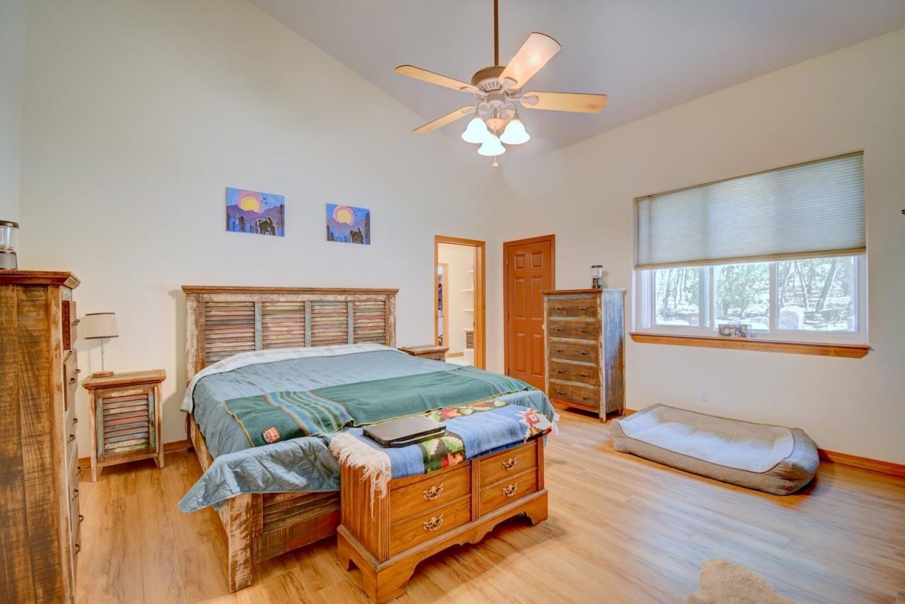Tijeras, New Mexico, 87059, United States, 3 Bedrooms Bedrooms, ,2 BathroomsBathrooms,Residential,For Sale,1924821