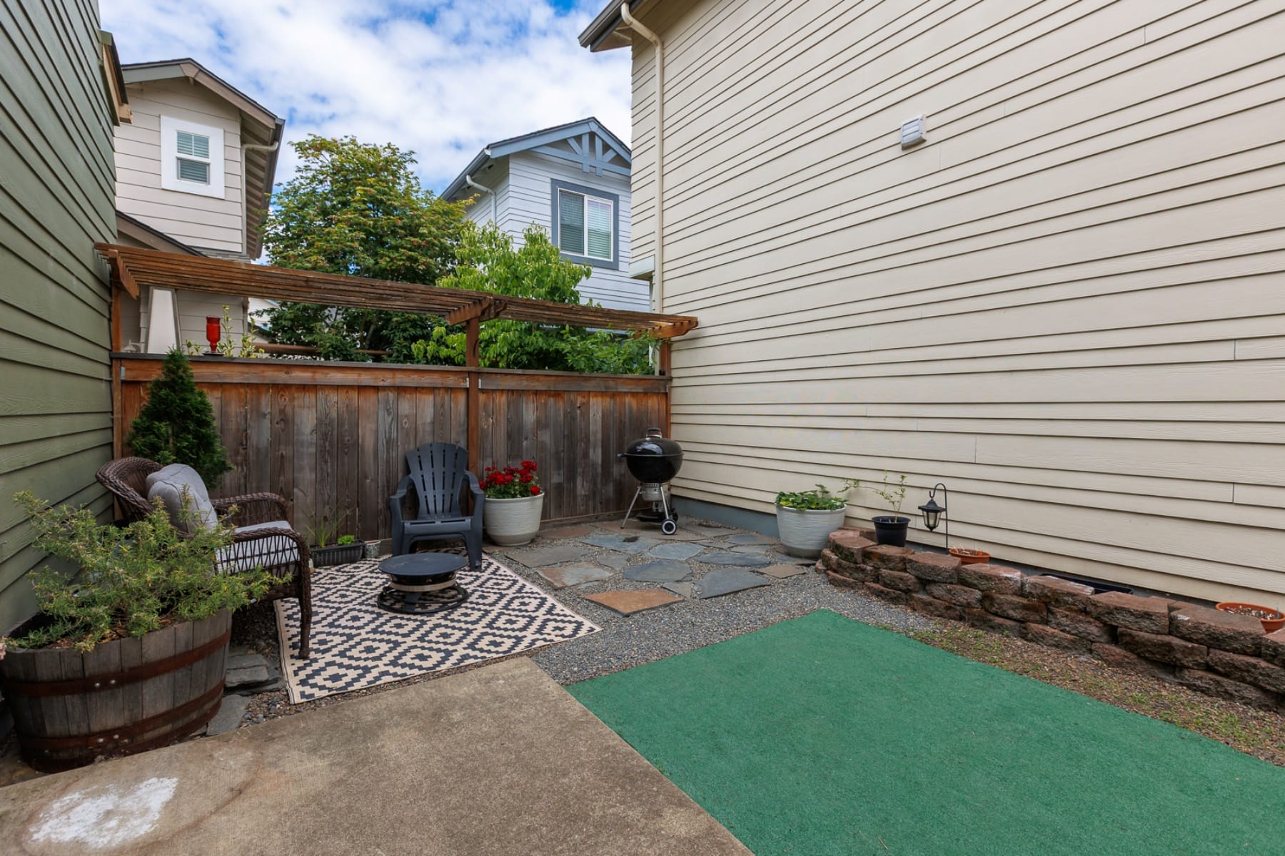  1653 RILEY LN Eugene, OR 97402 - 物件實景