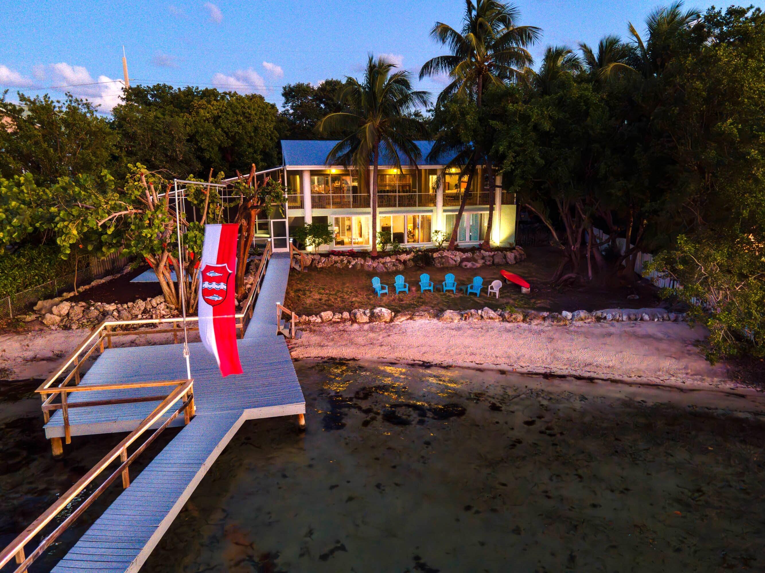 ISLAMORADA, Florida, 33036, United States, 5 Bedrooms Bedrooms, ,3 BathroomsBathrooms,Residential,For Sale,1828354