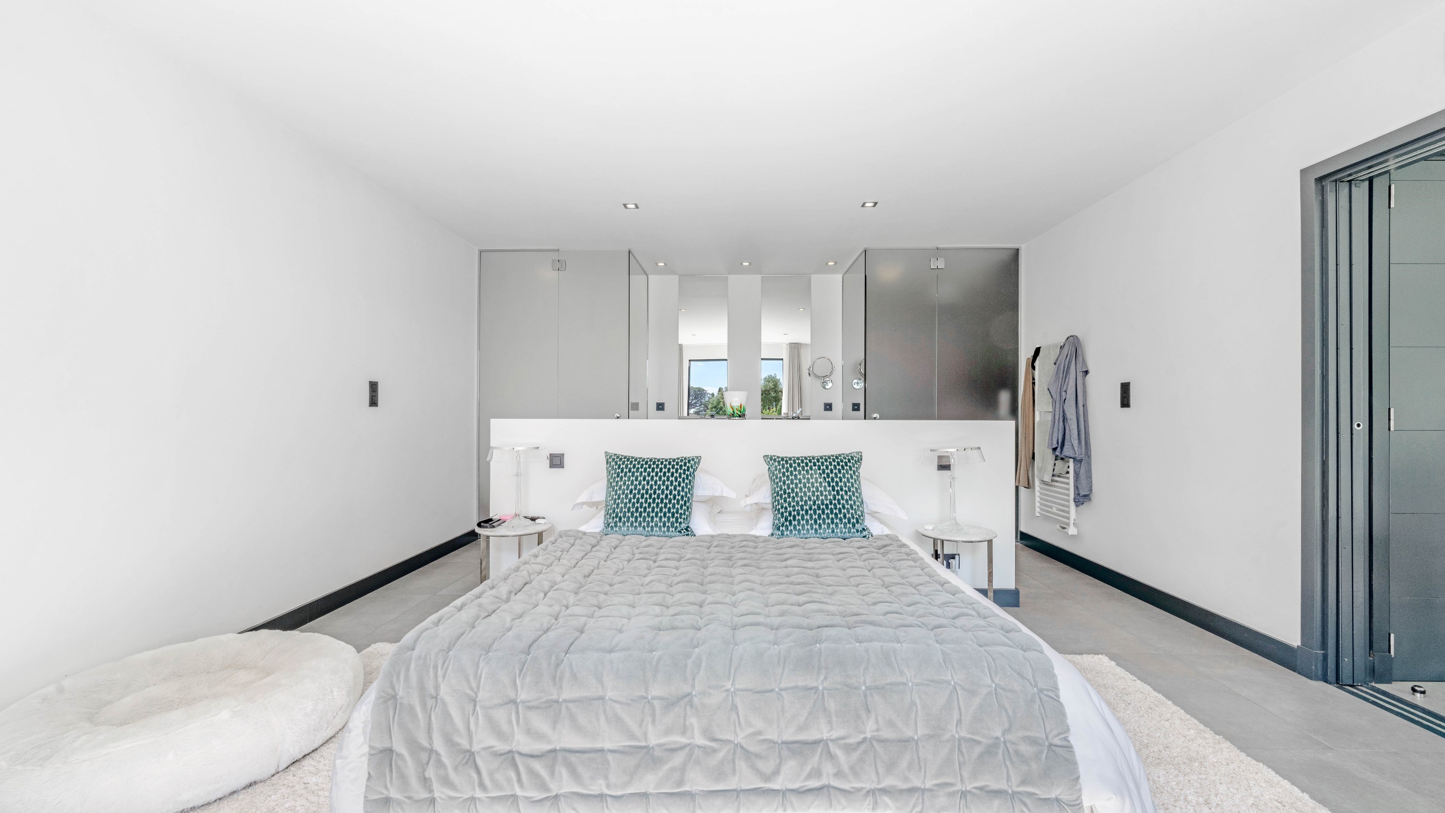  Sole agents - Contemporary villa for sale in Grimaud with sea view and pool - 物件實景