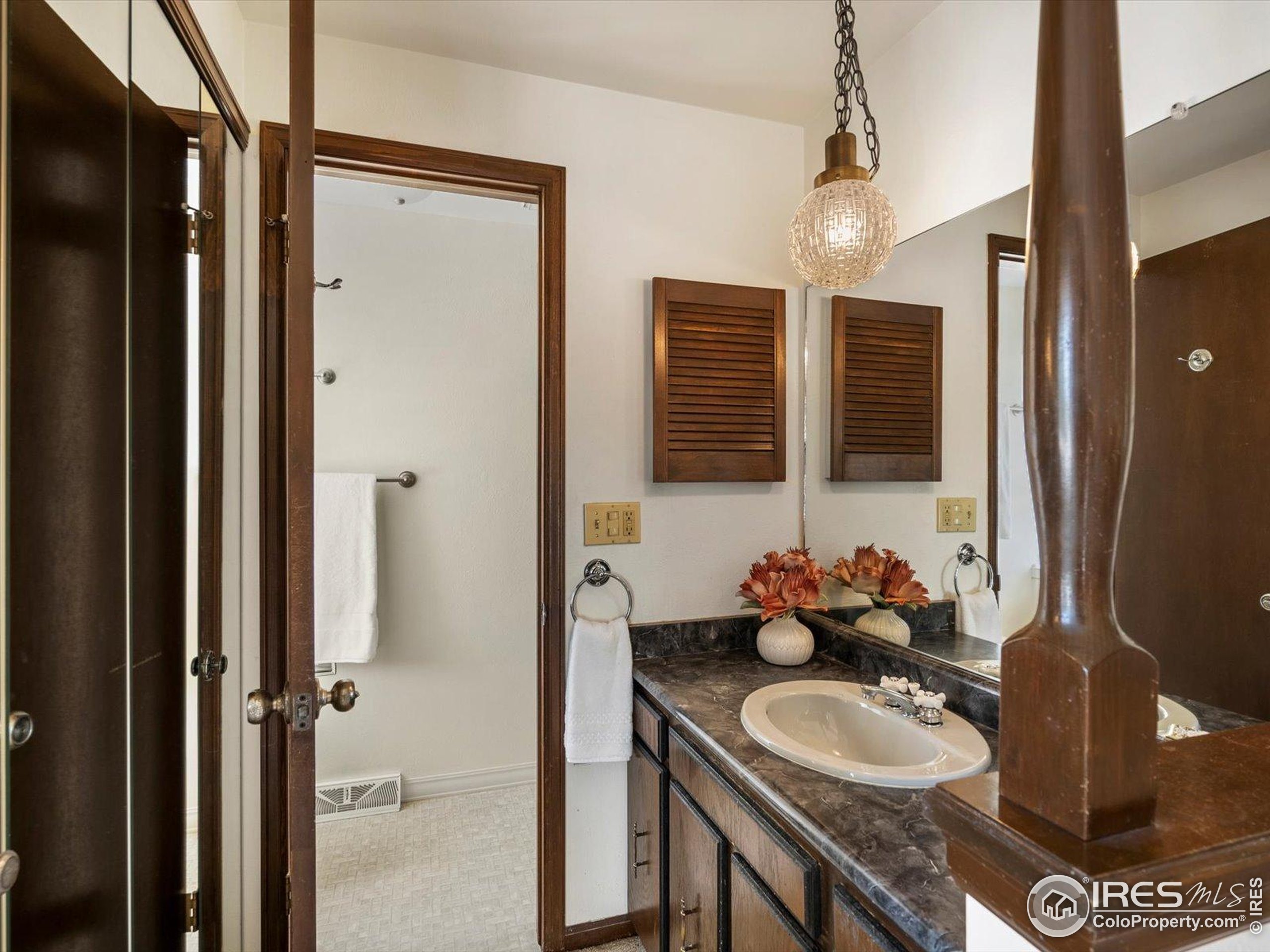 Boulder, Colorado, 80301, United States, 4 Bedrooms Bedrooms, ,3 BathroomsBathrooms,Residential,For Sale,1903516