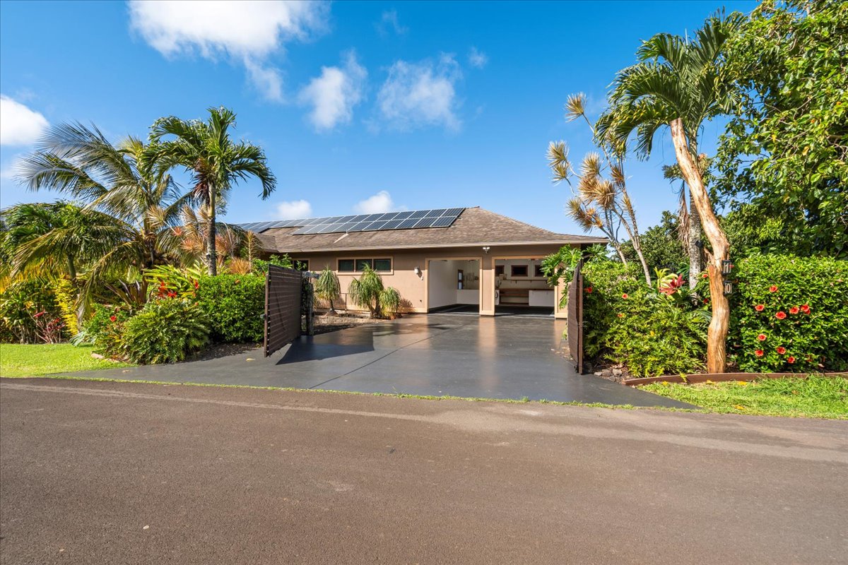 Haiku, Hawaii, 96708, United States, 4 Bedrooms Bedrooms, ,3 BathroomsBathrooms,Residential,For Sale,2002523