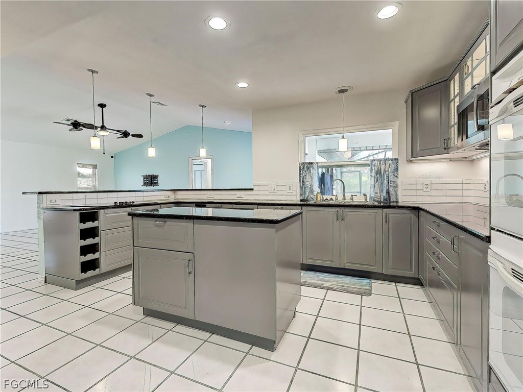 Punta Gorda, Florida, 33950, United States, 3 Bedrooms Bedrooms, ,2 BathroomsBathrooms,Residential,For Sale,2020684