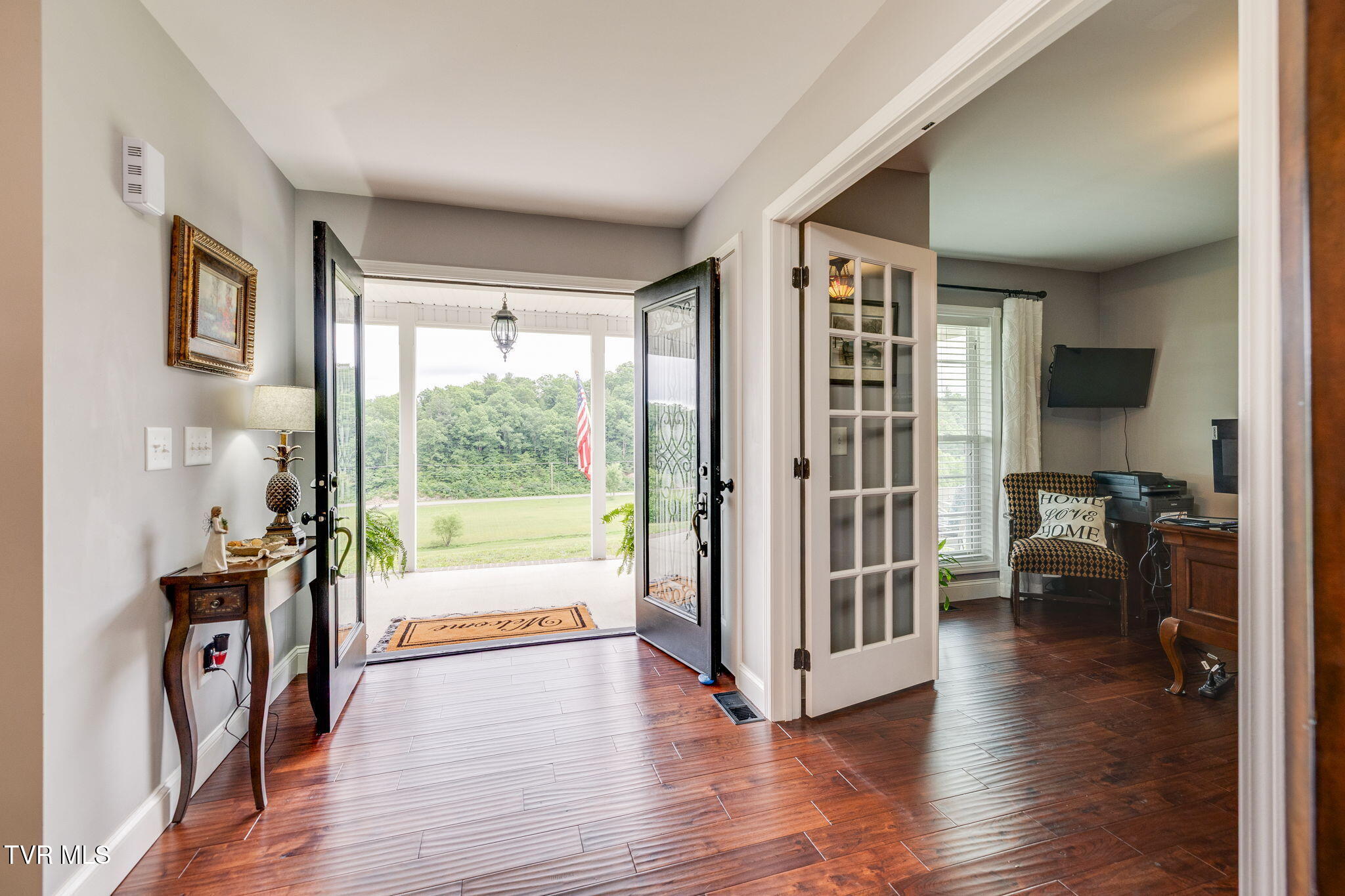 Bluff City, Tennessee, 37618, United States, 3 Bedrooms Bedrooms, ,4 BathroomsBathrooms,Residential,For Sale,2048525