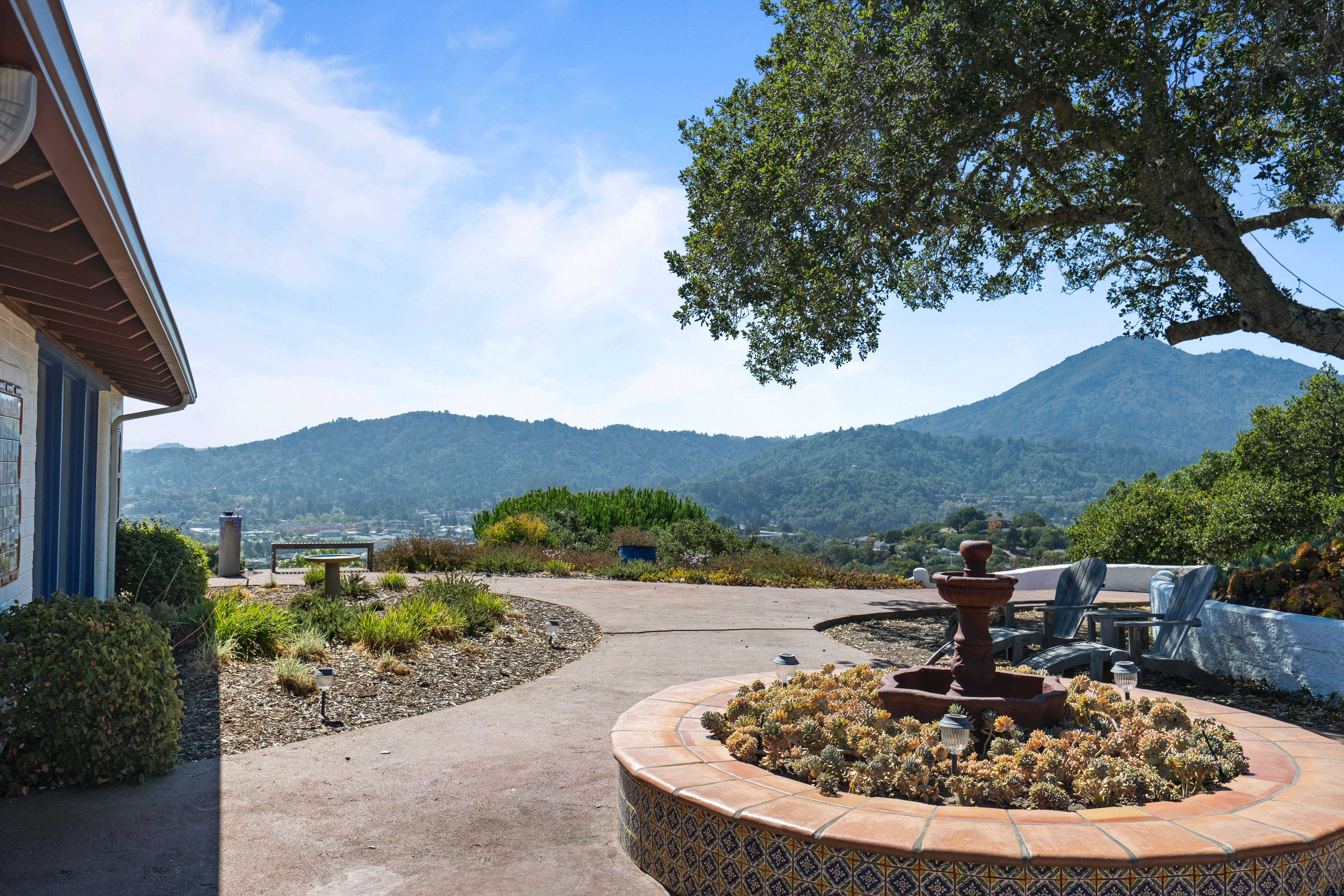  Artisan Hacienda-Style Home with Sweeping Bay to Tam Views - 物件實景