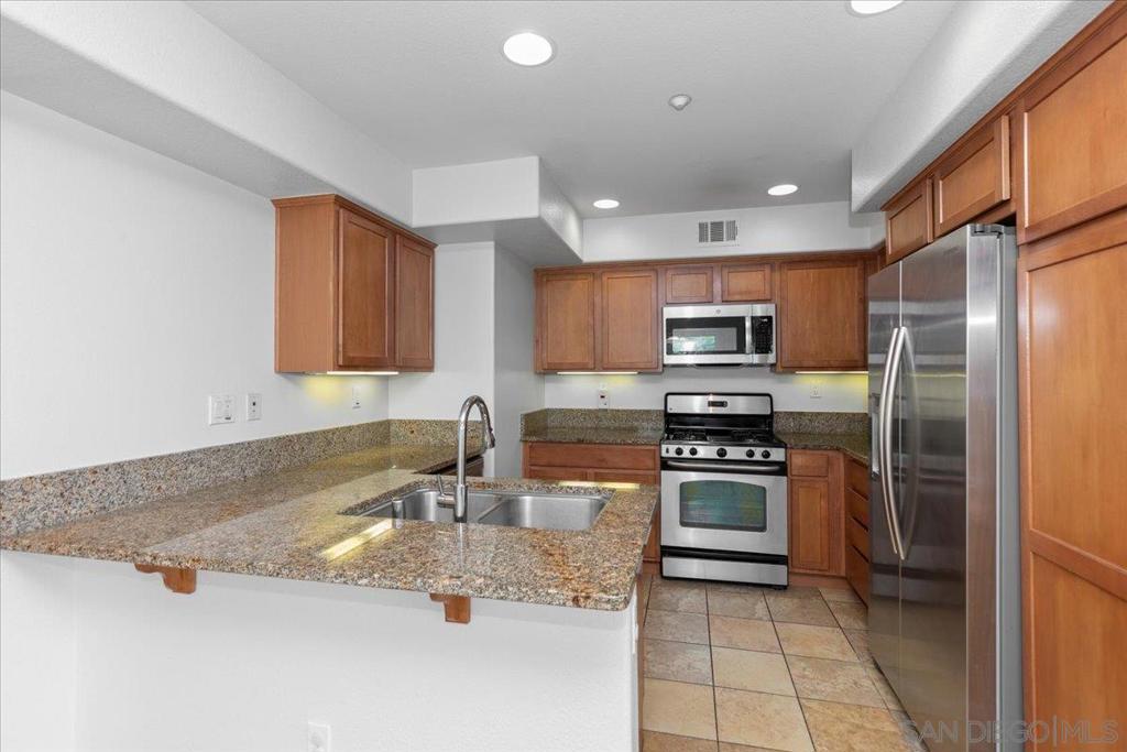 San Diego, California, 92110, United States, 3 Bedrooms Bedrooms, ,2 BathroomsBathrooms,Residential,For Sale,1914141