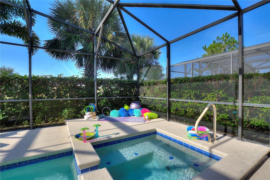 Davenport, Florida, 33837, United States, 5 Bedrooms Bedrooms, ,5 BathroomsBathrooms,Residential,For Sale,1999556