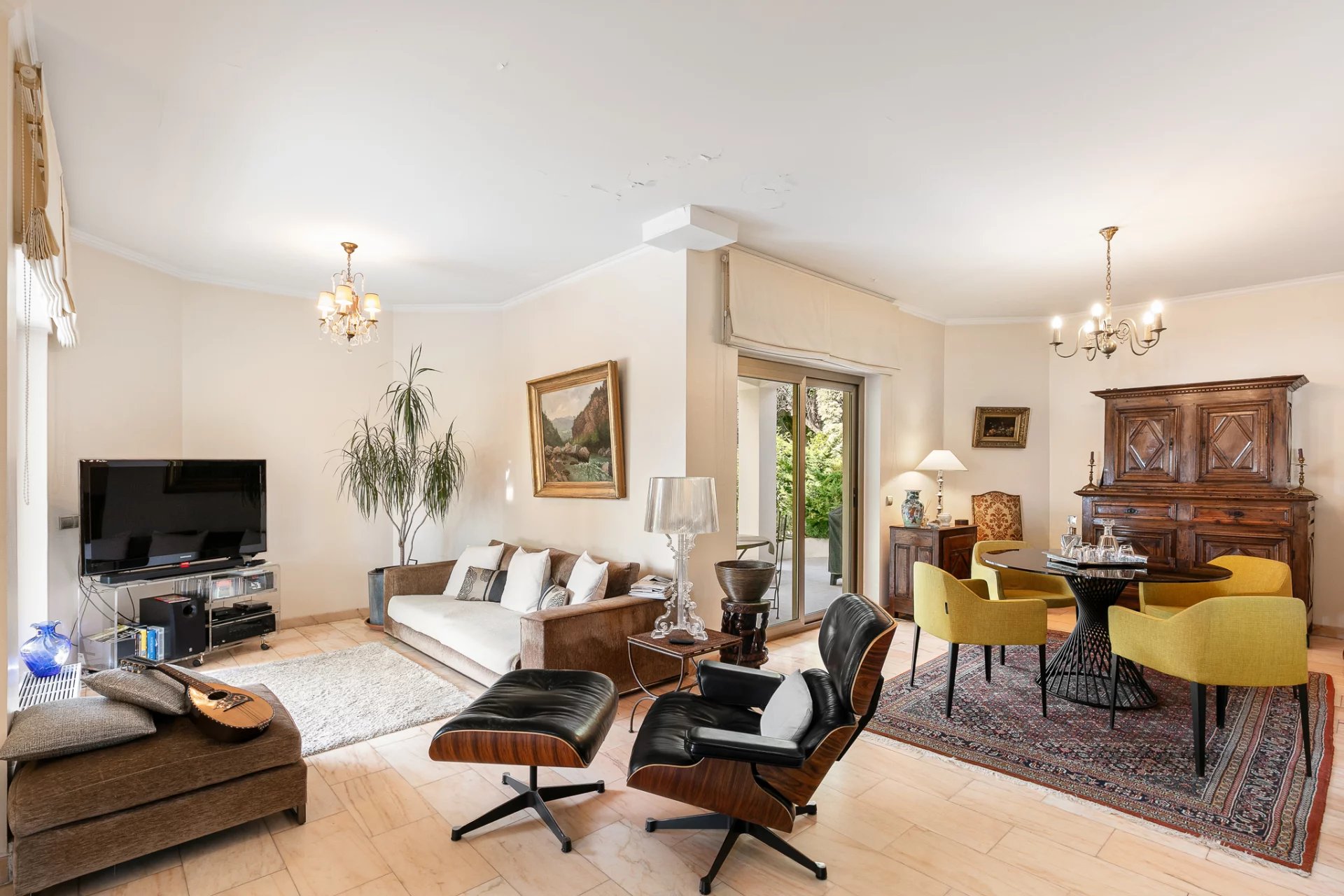 Nice, Provence-Alpes-Côte d’Azur, 06000, FR, 4 Bedrooms Bedrooms, ,4 BathroomsBathrooms,Residential,For Sale,1999651