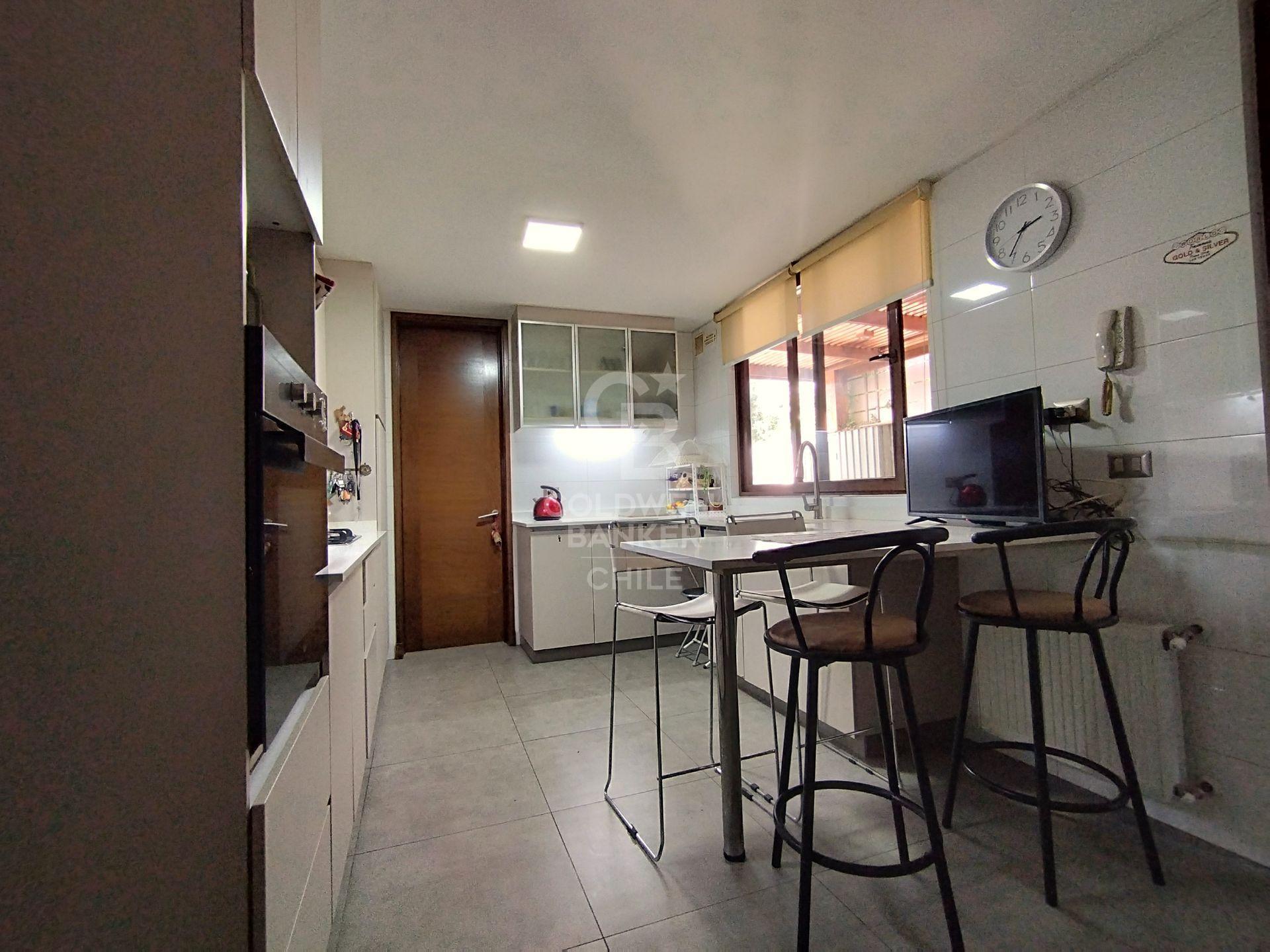 Colina, Chile, 4 Bedrooms Bedrooms, ,4 BathroomsBathrooms,Residential,For Sale,1796830
