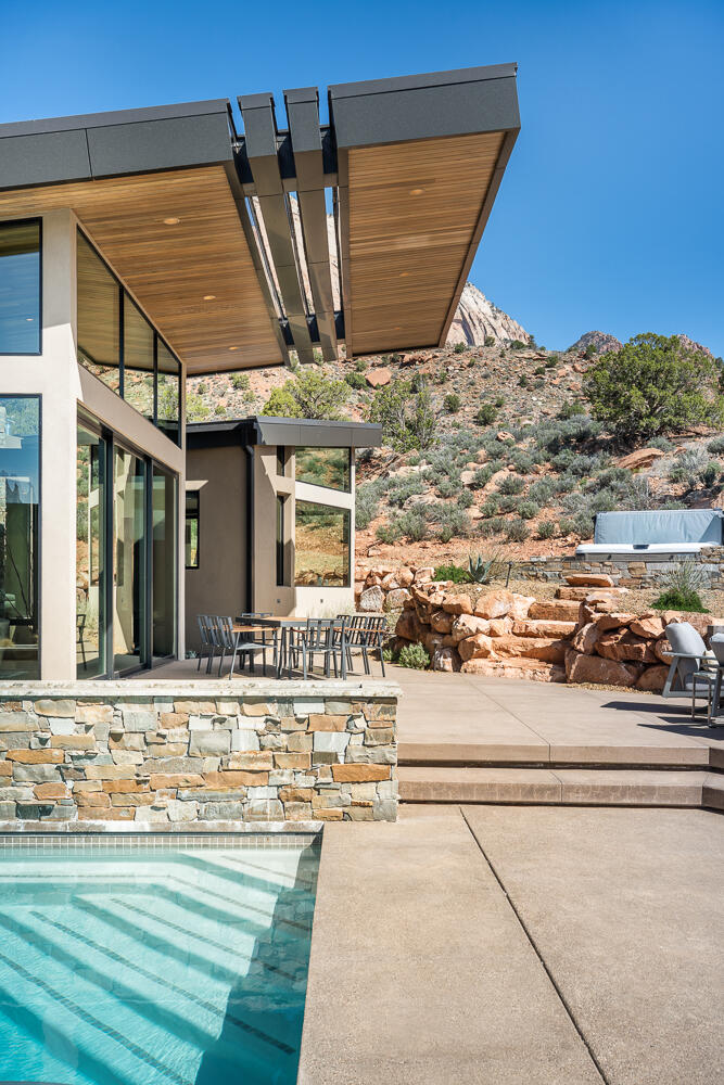 Springdale, Utah, 84767, United States, 4 Bedrooms Bedrooms, ,Residential,For Sale,1991496