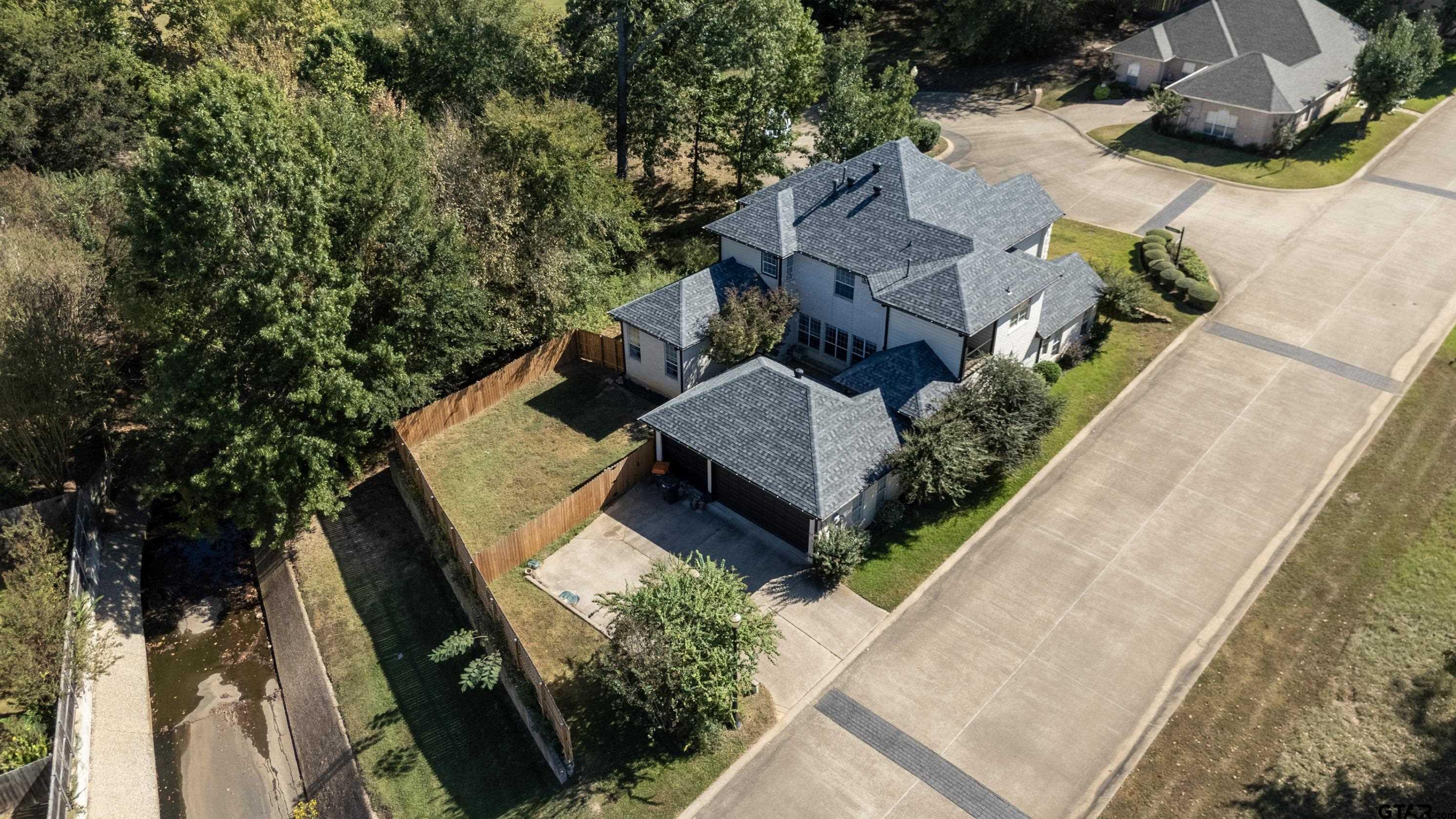 Tyler, Texas, 75703, United States, 5 Bedrooms Bedrooms, ,5 BathroomsBathrooms,Residential,For Sale,1901278