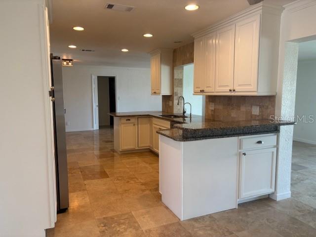 Treasure Island, Florida, 33706, United States, 4 Bedrooms Bedrooms, ,3 BathroomsBathrooms,Residential,For Sale,1824070