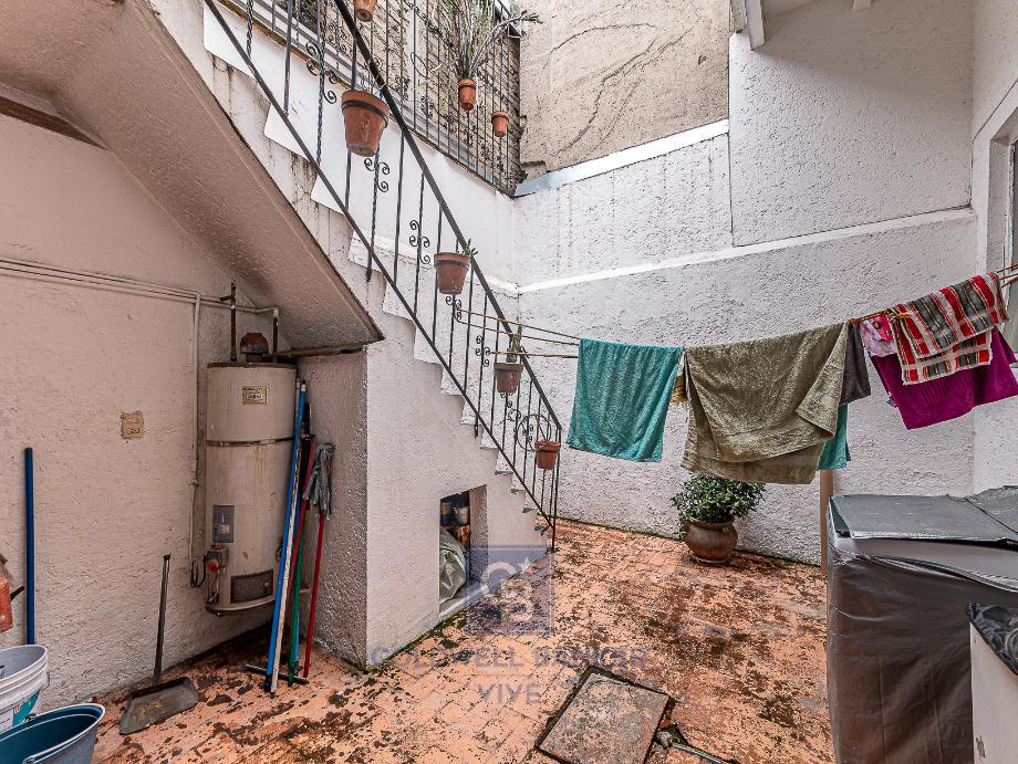 Chihuahua, Cuauhtémoc, Ciudad de México, 06700, Mexico, 5 Bedrooms Bedrooms, ,4 BathroomsBathrooms,Residential,For Sale,Chihuahua,1571530