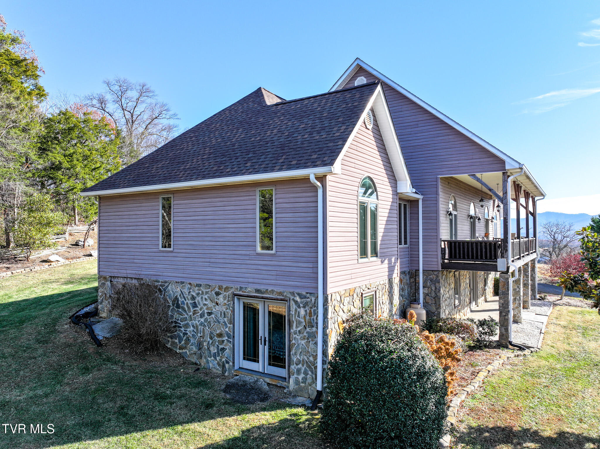 Parrottsville, Tennessee, 37843, United States, 5 Bedrooms Bedrooms, ,4 BathroomsBathrooms,Residential,For Sale,2005757