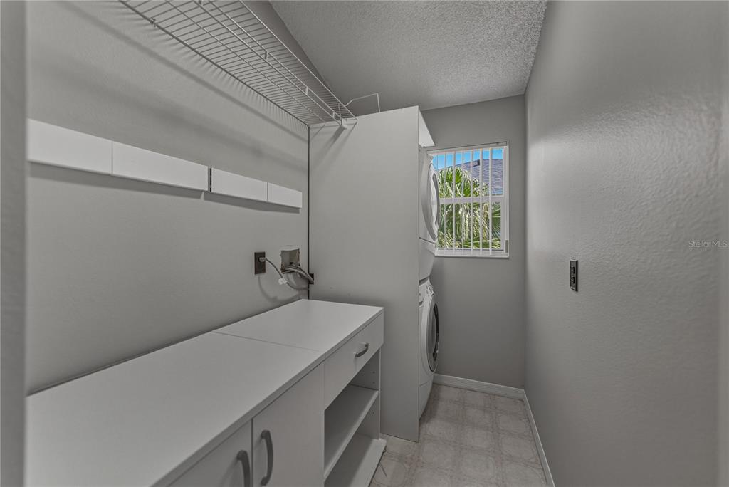 Oldsmar, Florida, 34677, United States, 5 Bedrooms Bedrooms, ,3 BathroomsBathrooms,Residential,For Sale,1988013