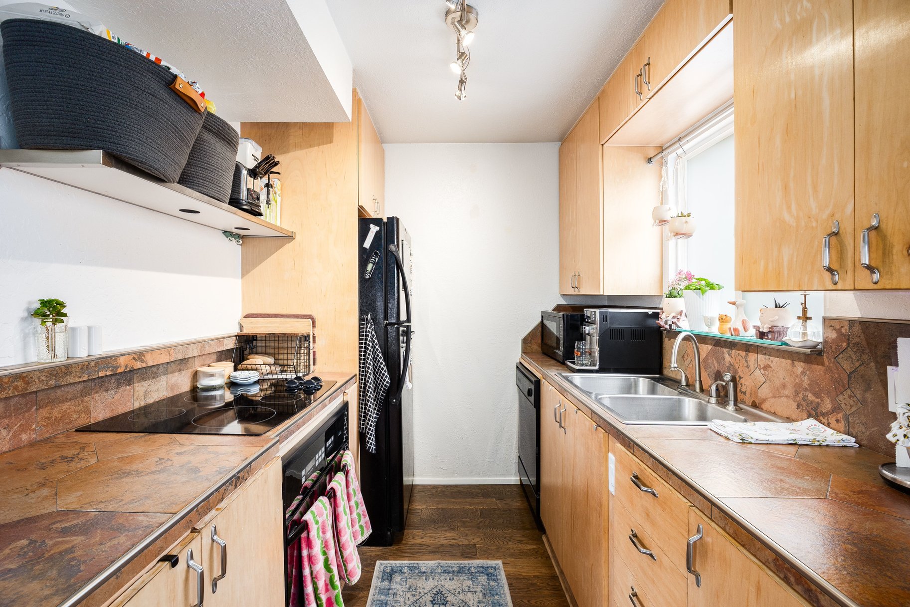  Charming 2 Bedroom, 2 Bath Condo - 物件實景