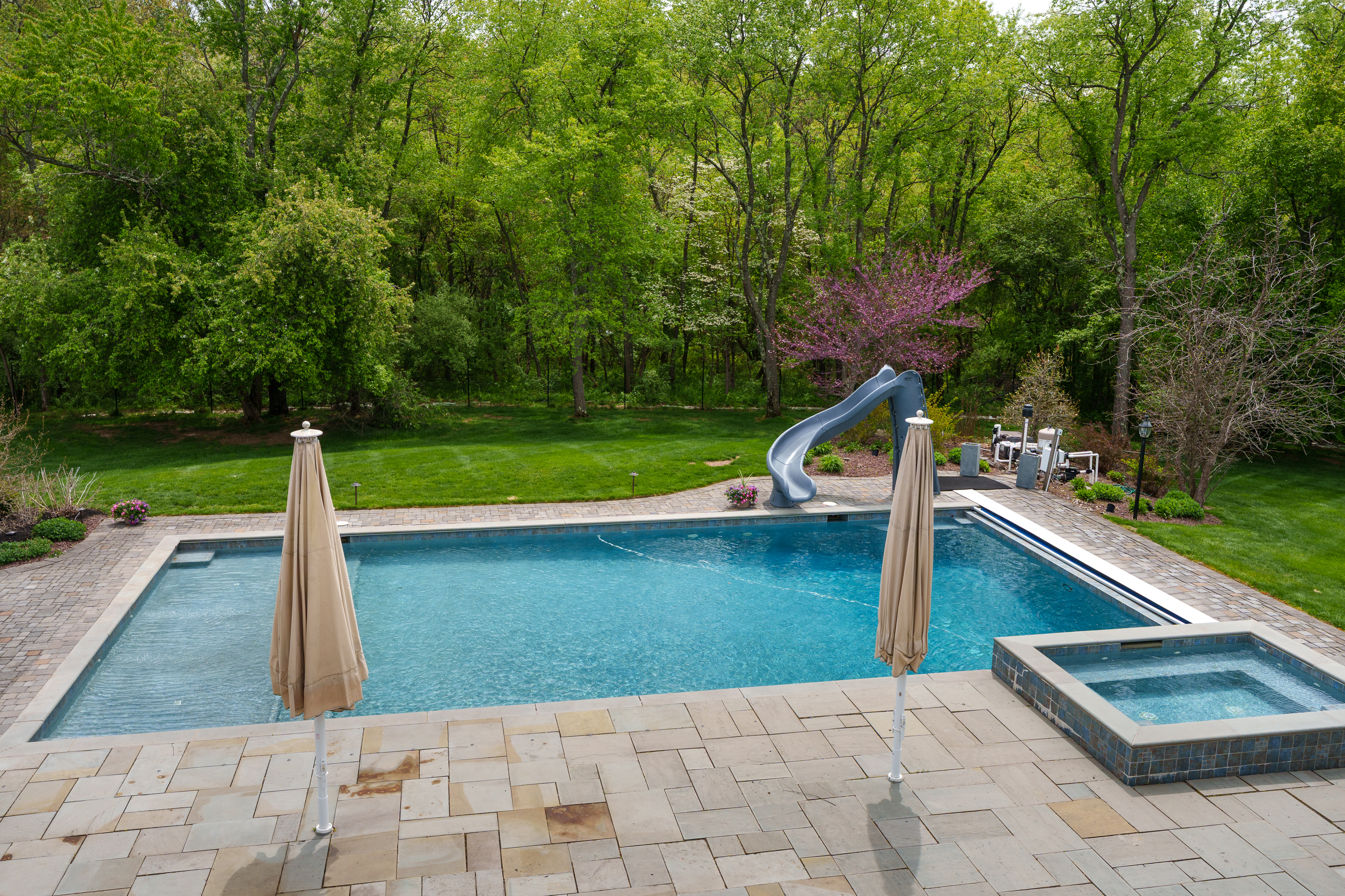  Luxury Estate Near Princeton with Resort-Style Pool, Covered Pavilion & 9+ Acres - 物件實景
