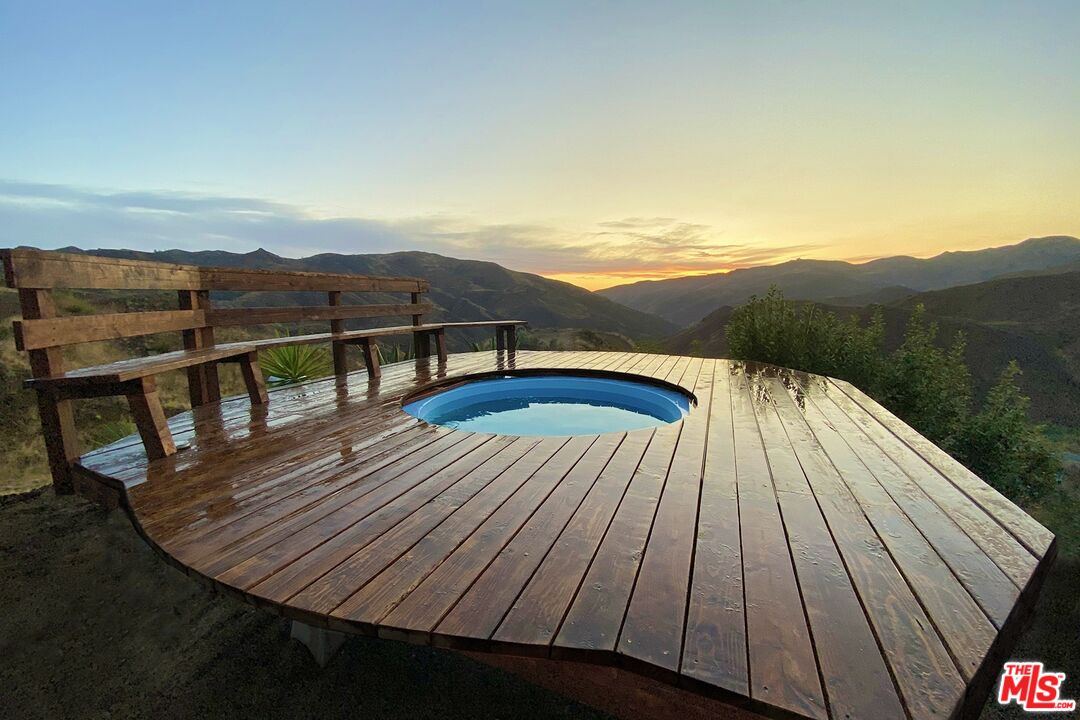 Malibu, California, 90265, United States, ,Land,For Sale,1993411