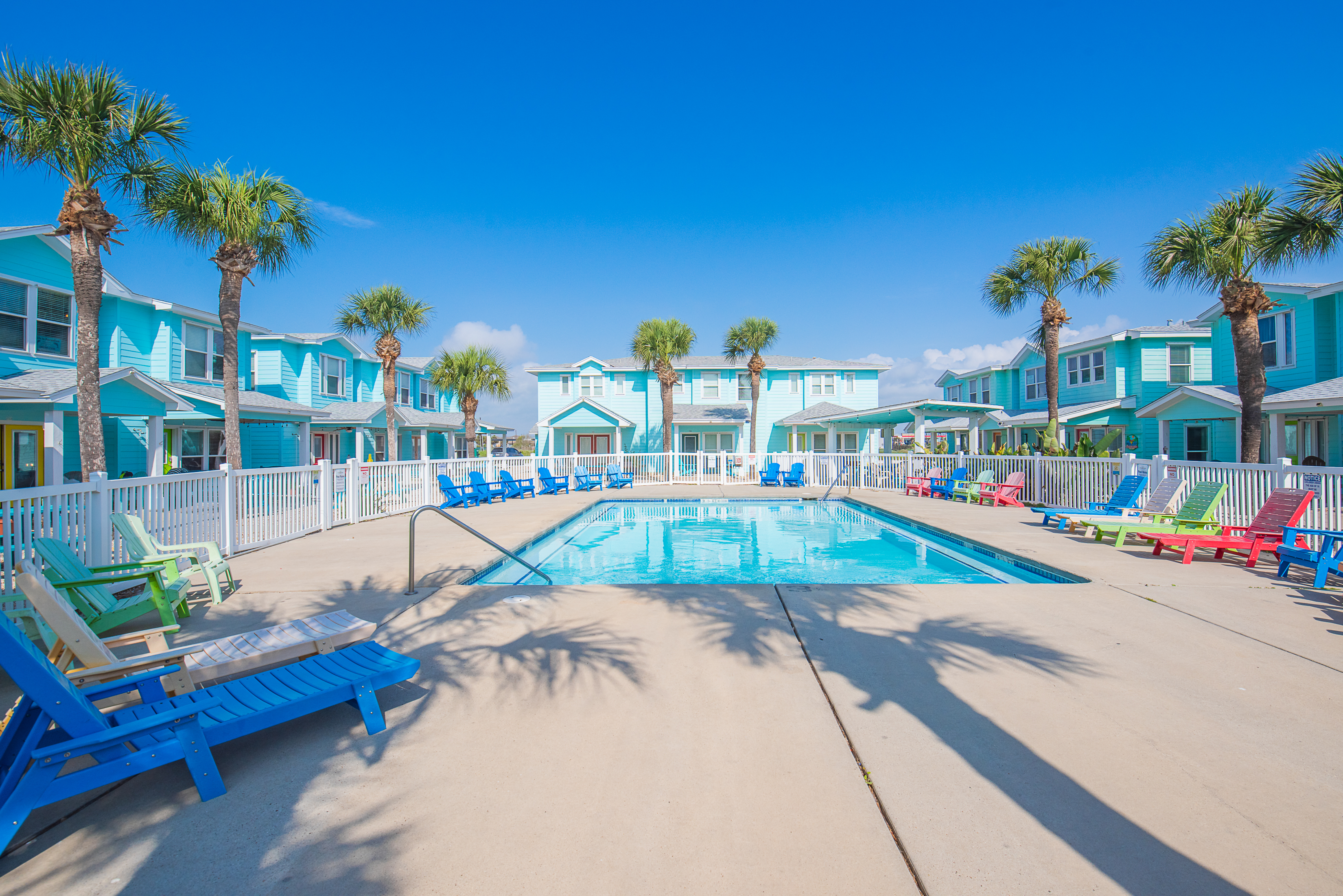  Charming Coastal 3BR Townhome - 物件實景