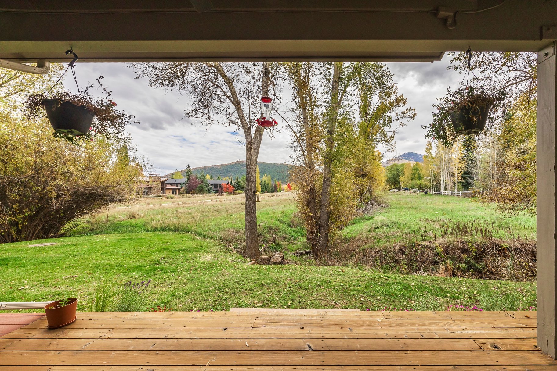  Updated Townhome in Ptarmigan’s Best Location with Ski Run Views - 物件實景