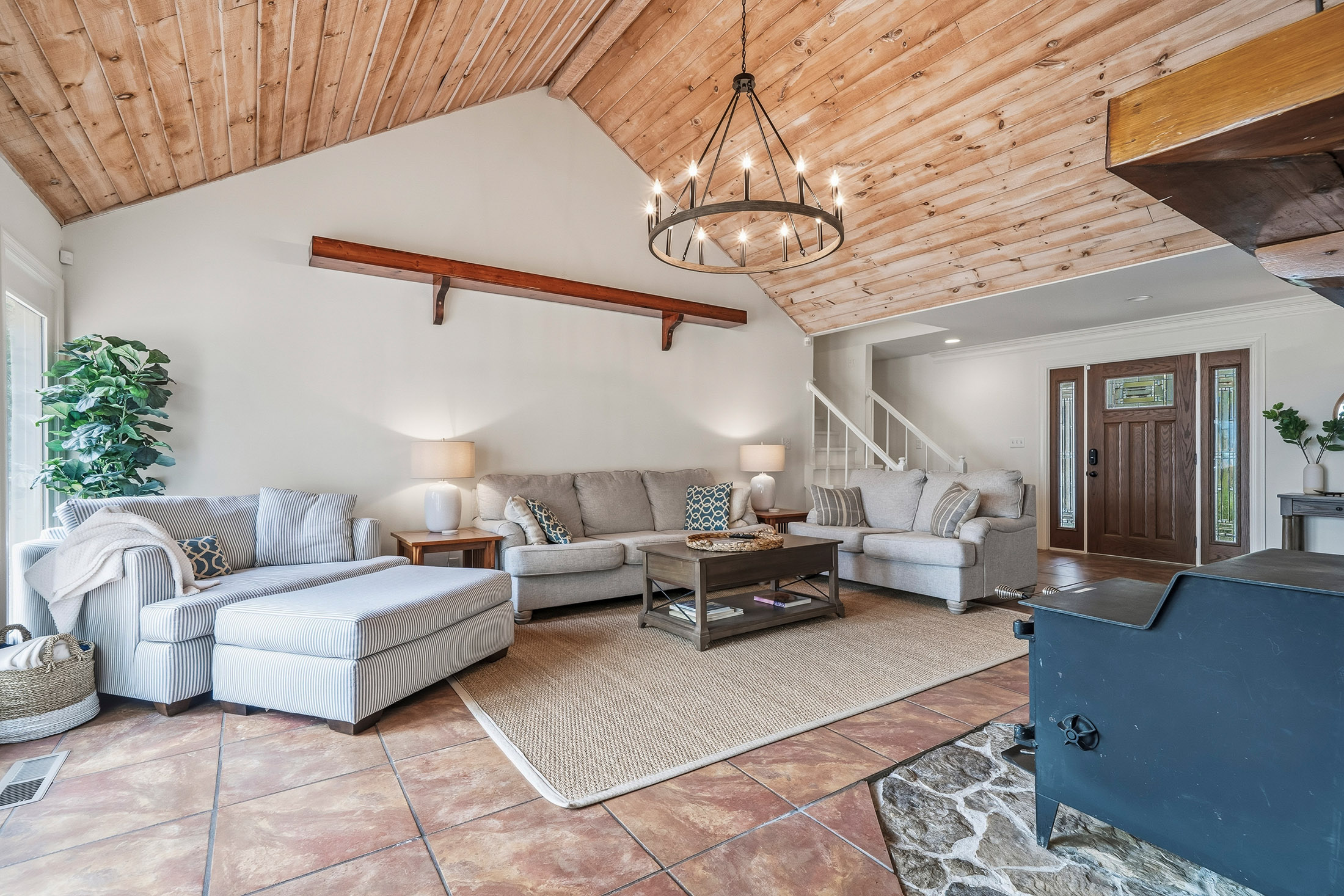  Move-in Ready Lakefront Home Delivers the Ultimate Lake Oconee Lifestyle - 物件實景