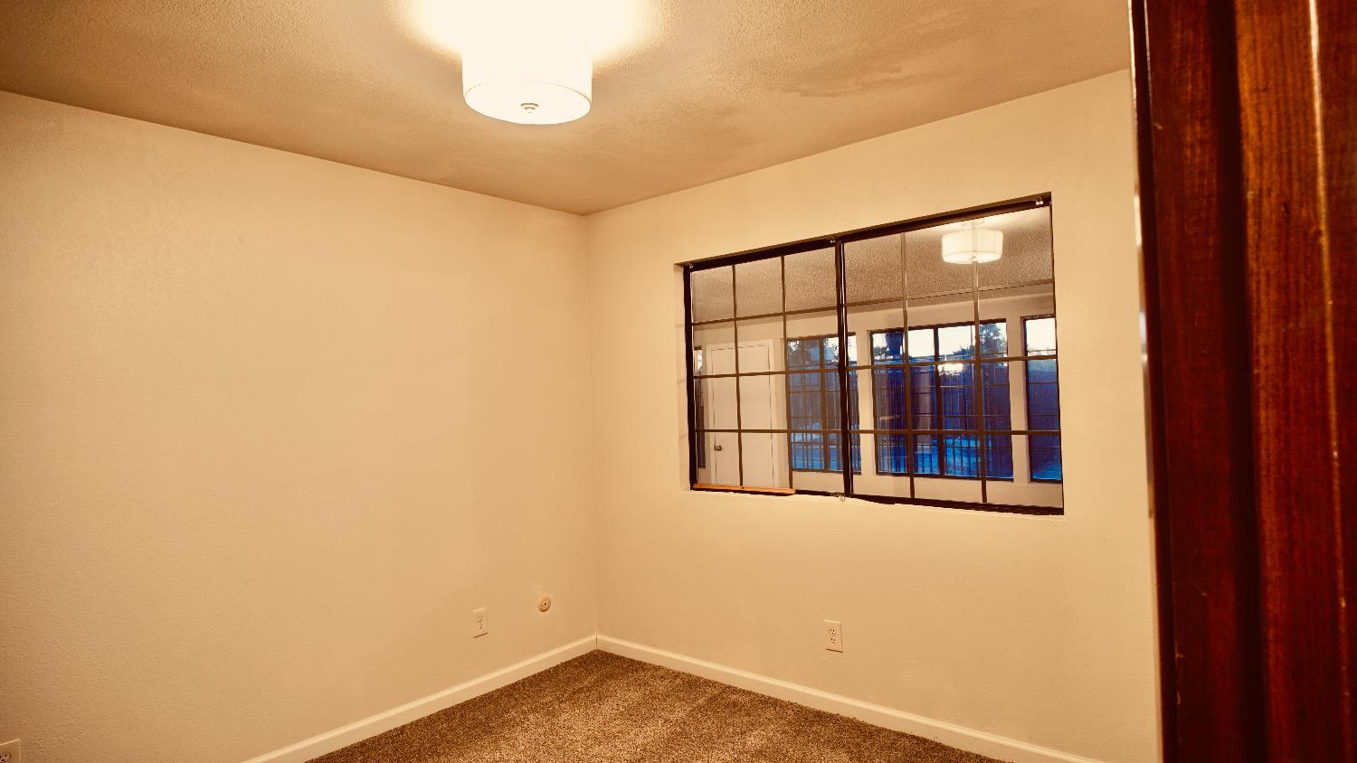 Fresno, California, 93722, United States, 4 Bedrooms Bedrooms, ,2 BathroomsBathrooms,Residential,For Sale,1943321