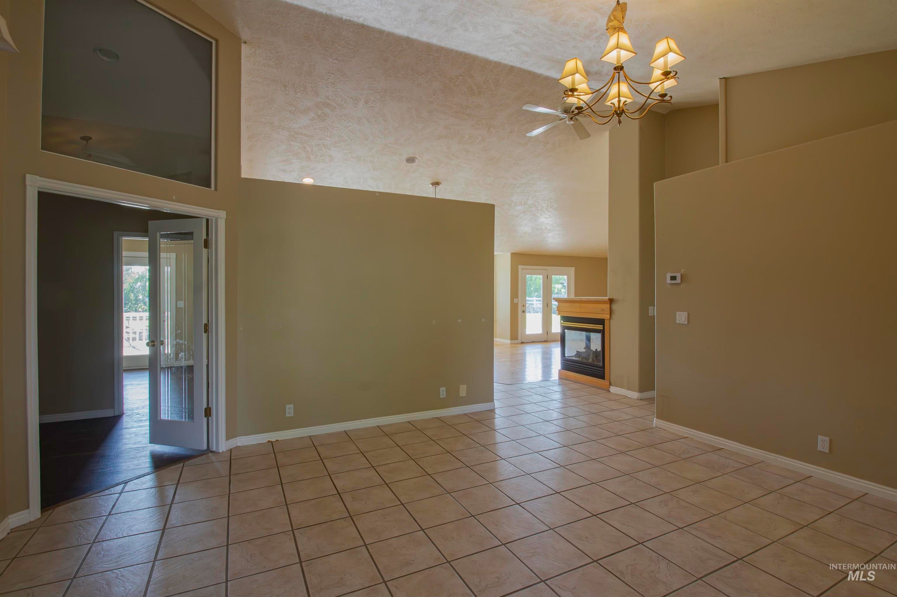 Ontario, Oregon, 97914, United States, 4 Bedrooms Bedrooms, ,3 BathroomsBathrooms,Residential,For Sale,1866488