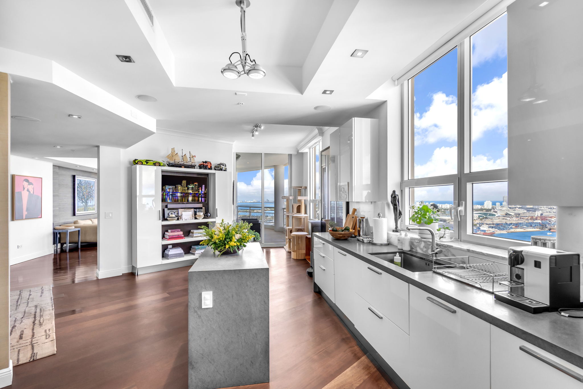  848 Brickell Key Drive LPH4401, Miami, FL, 33131 - 物件實景