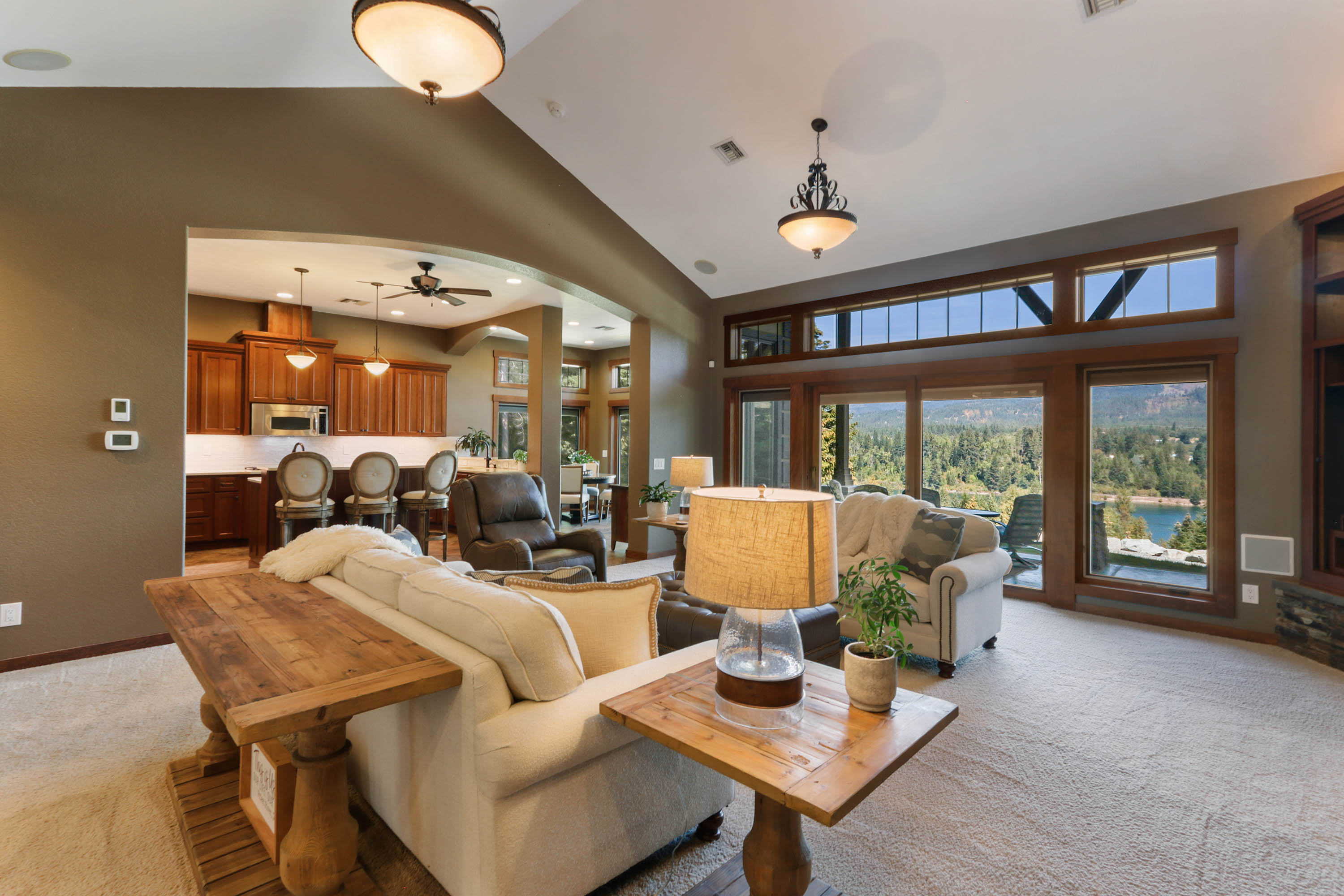 Priest River, Idaho, 83856, United States, 4 Bedrooms Bedrooms, ,5 BathroomsBathrooms,Residential,For Sale,1921614